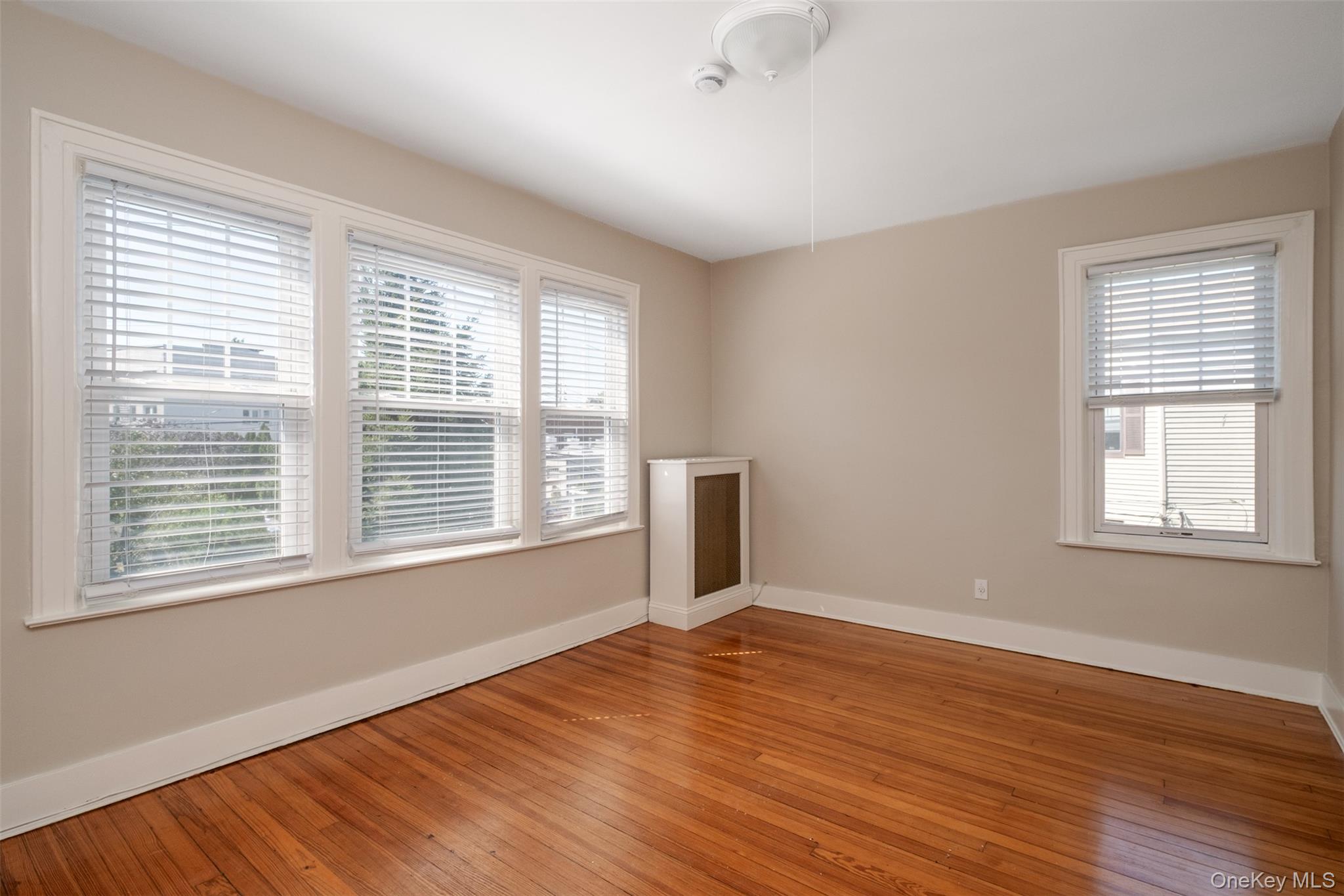 453 Beach Avenue # Left, Mamaroneck, NY 10543