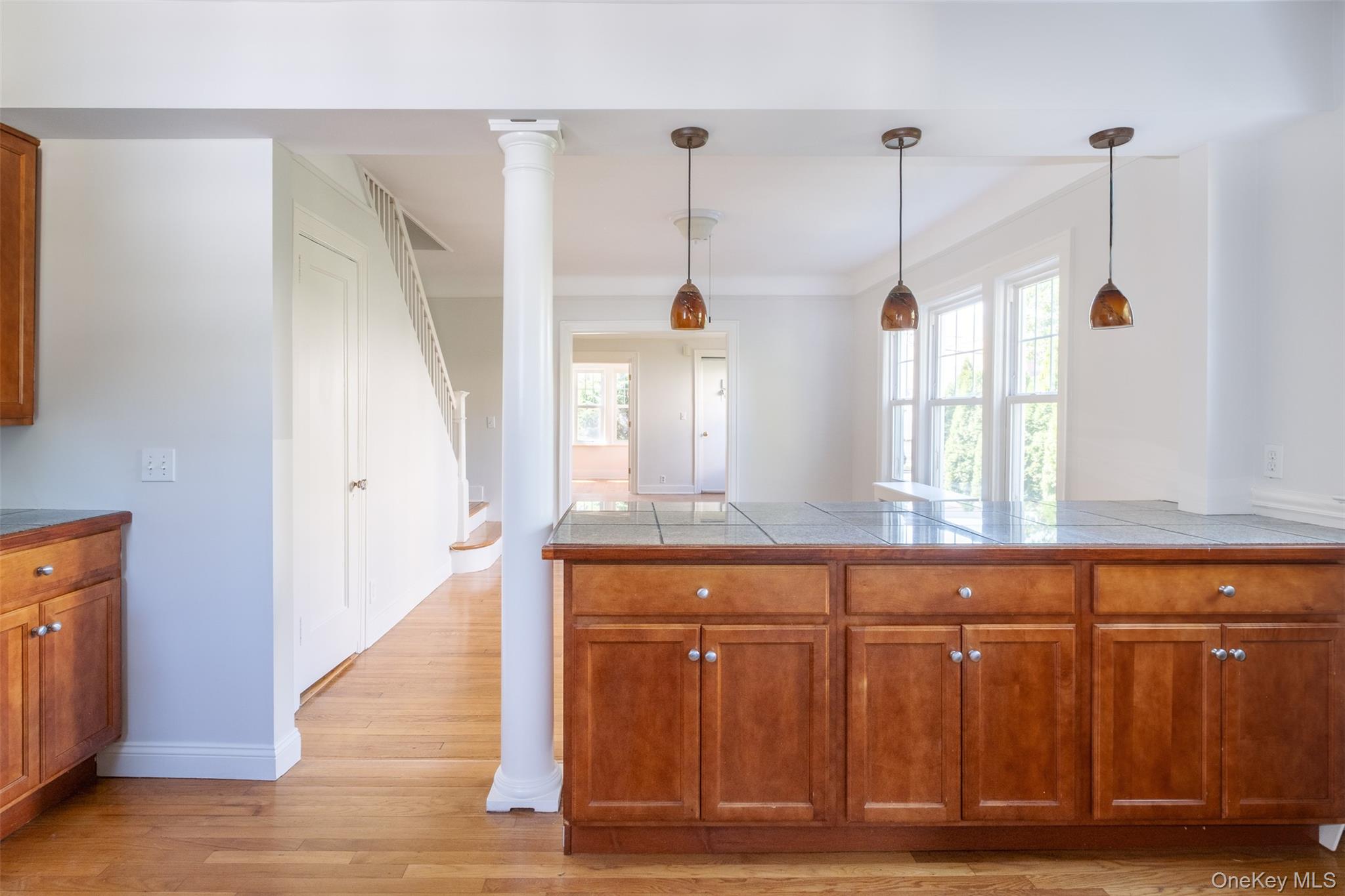 453 Beach Avenue # Left, Mamaroneck, NY 10543