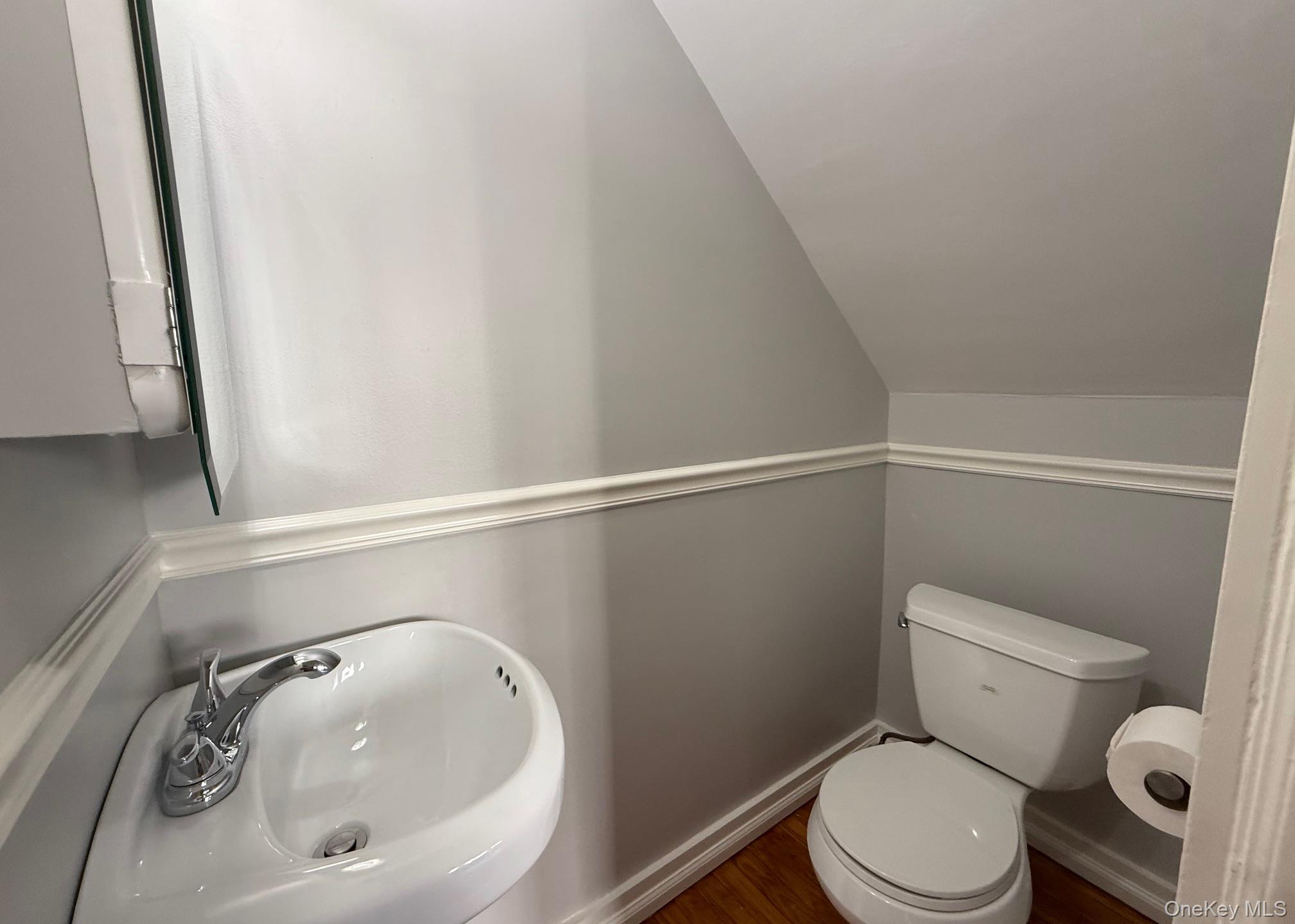 453 Beach Avenue # Left, Mamaroneck, NY 10543