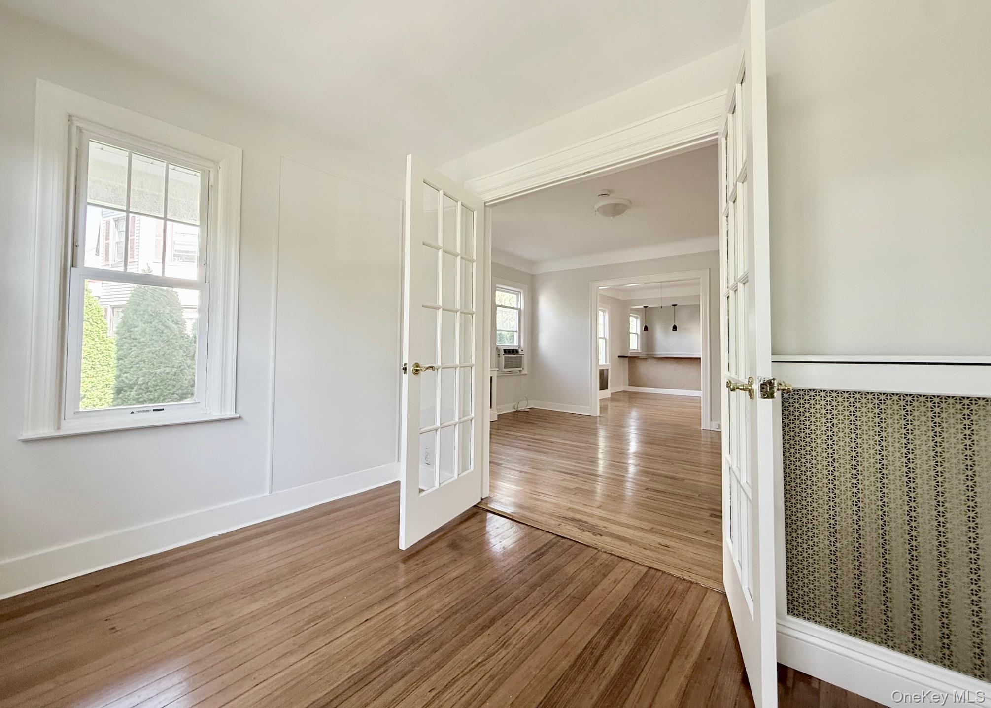 453 Beach Avenue # Left, Mamaroneck, NY 10543