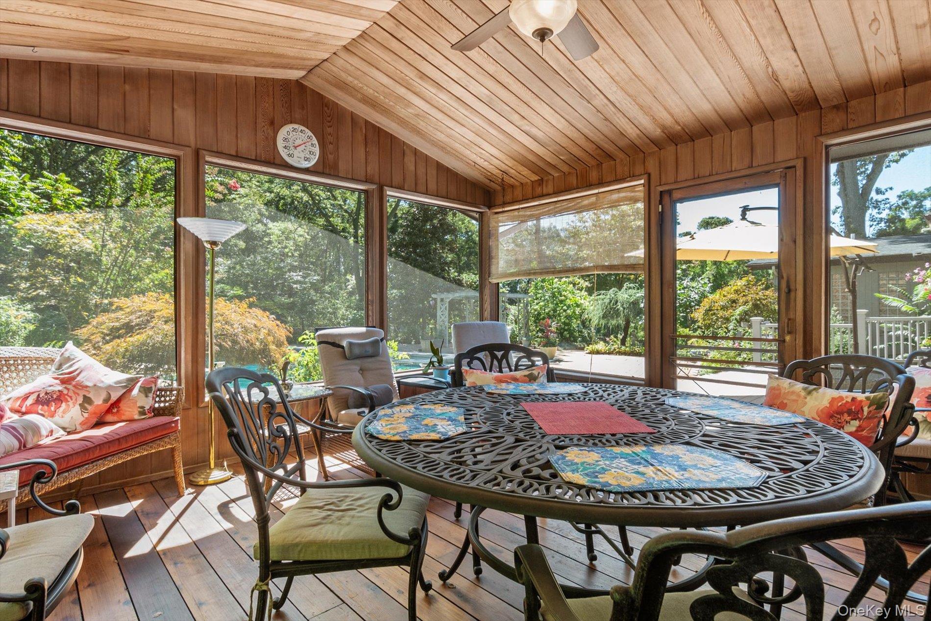 17 Treeview Drive, Melville, NY 11747