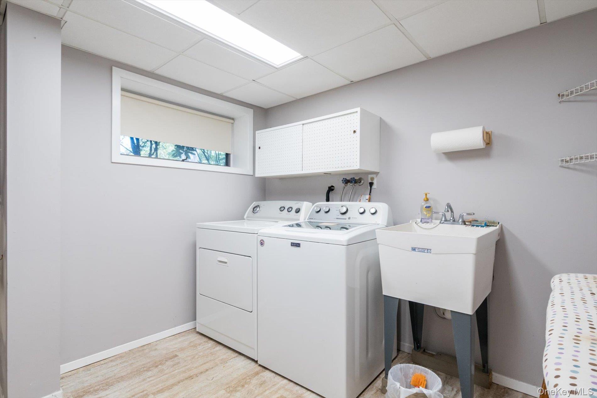 17 Treeview Drive, Melville, NY 11747