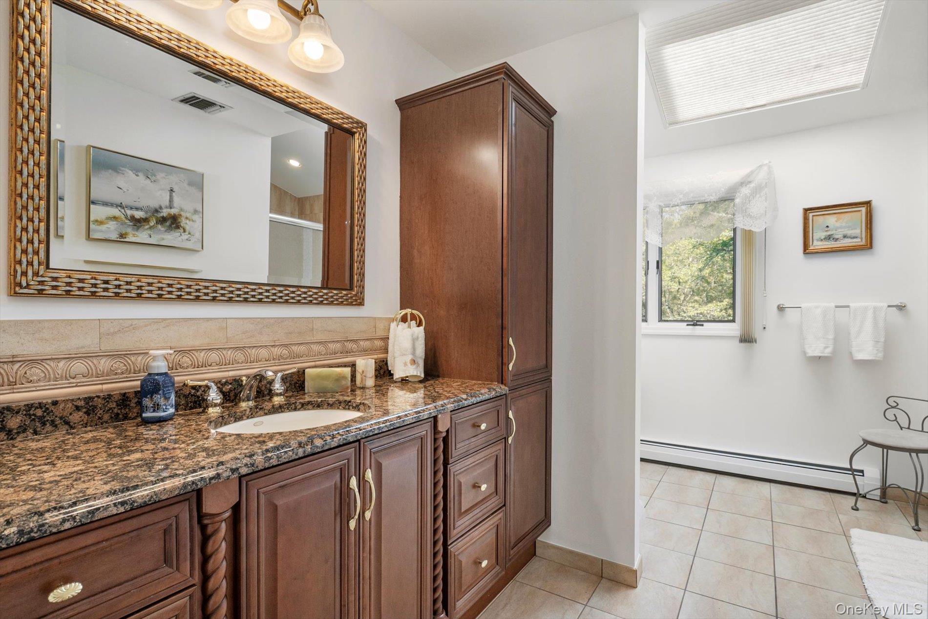 17 Treeview Drive, Melville, NY 11747