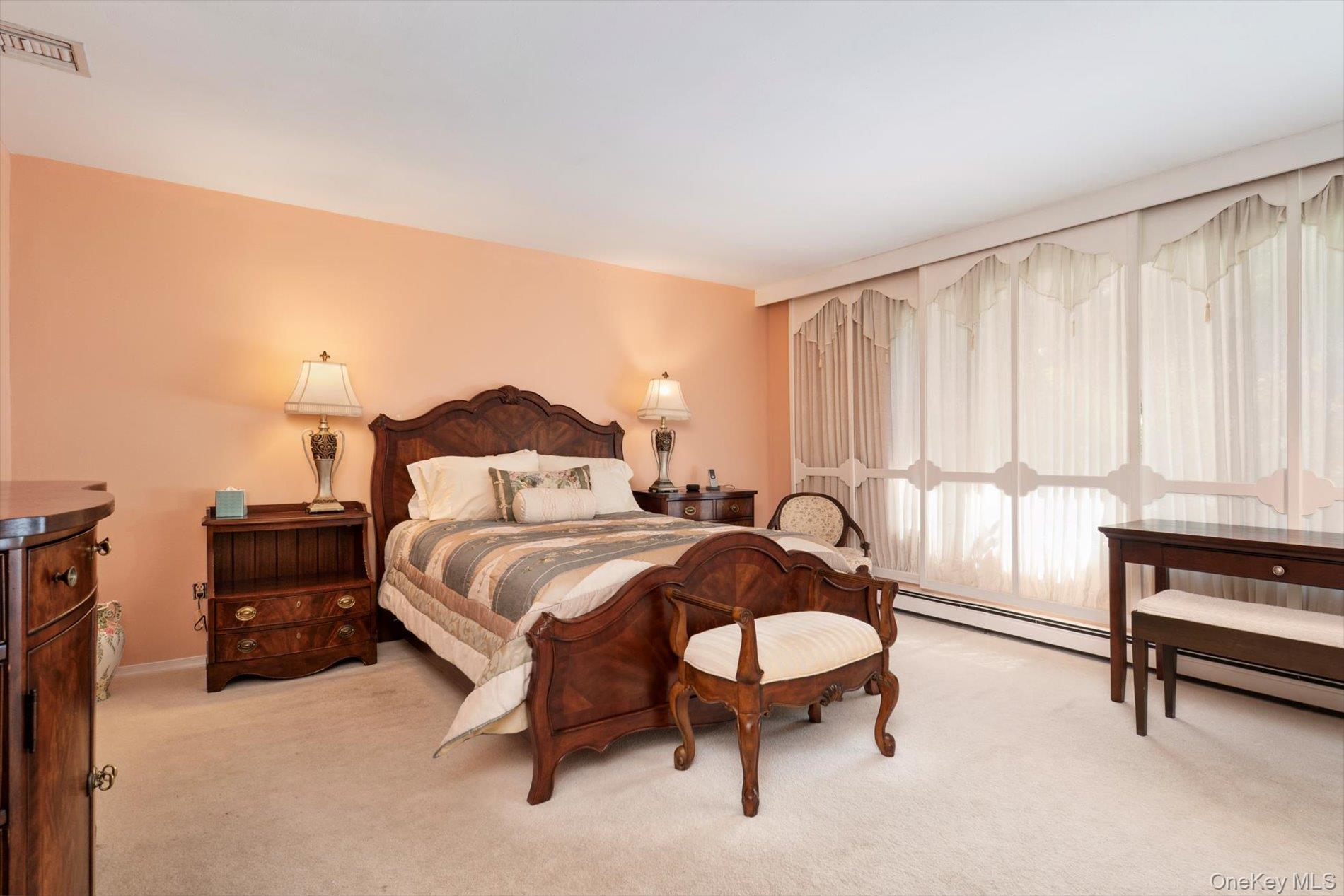 17 Treeview Drive, Melville, NY 11747