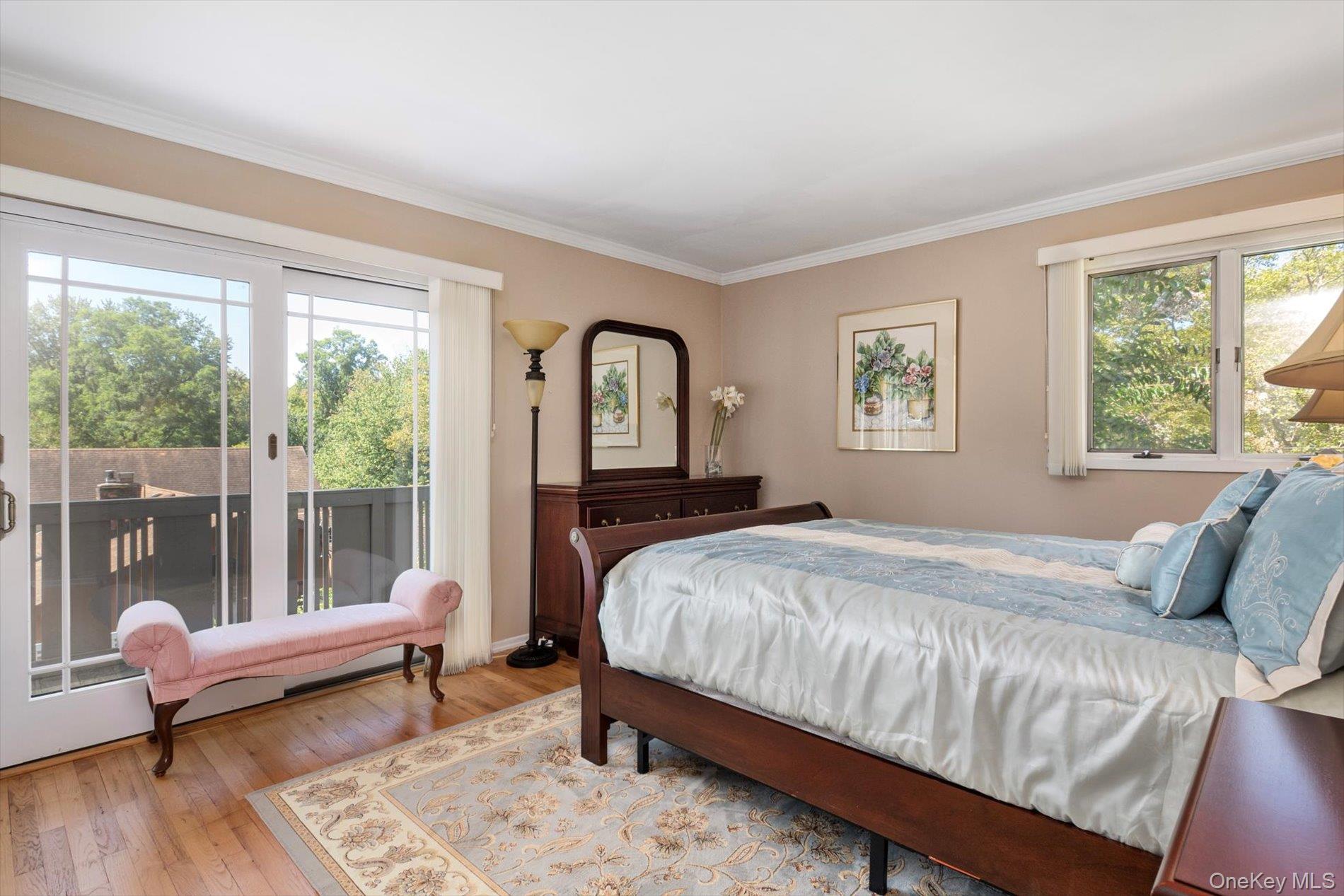 17 Treeview Drive, Melville, NY 11747