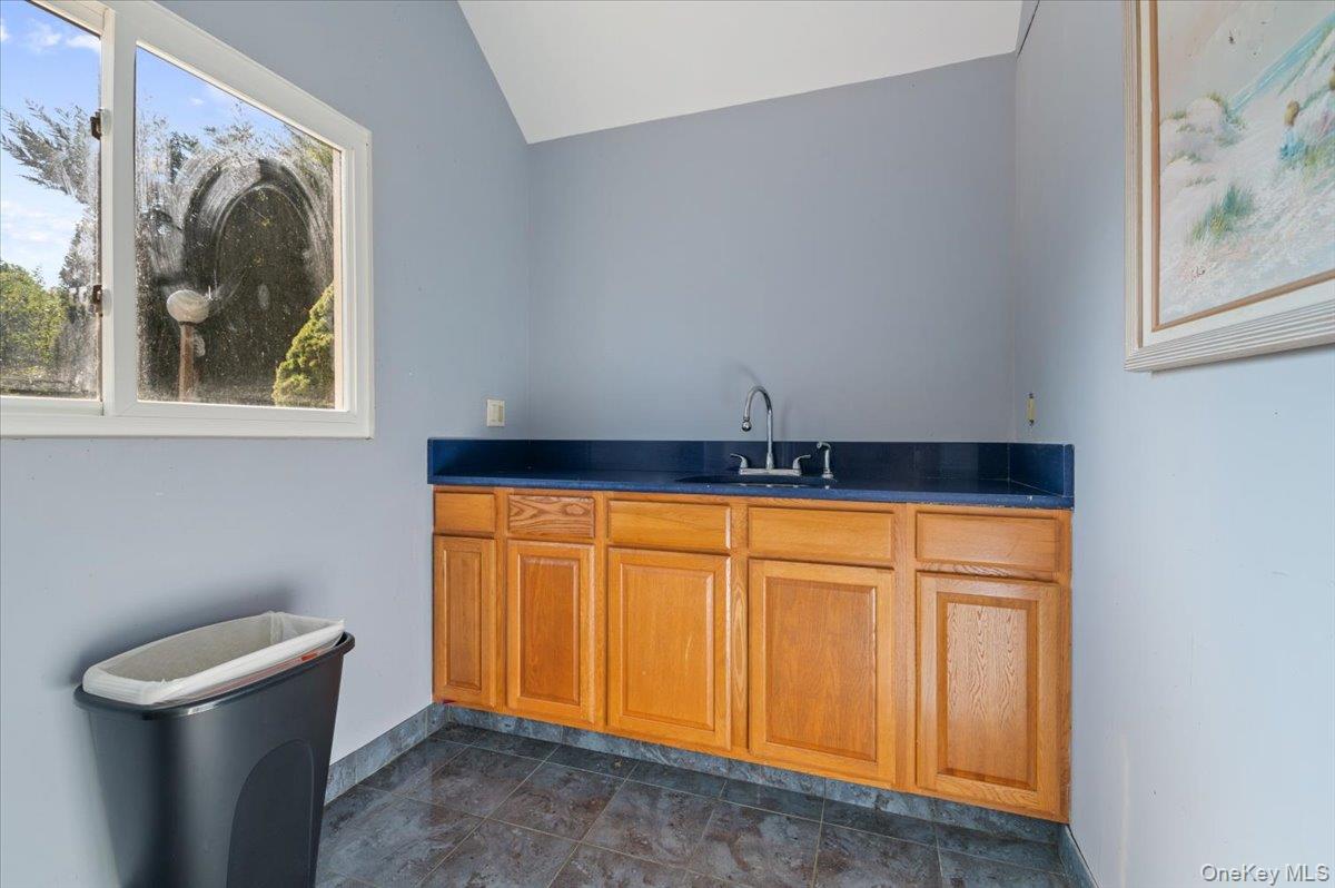 292 Breezyway, Lawrence, NY 11559