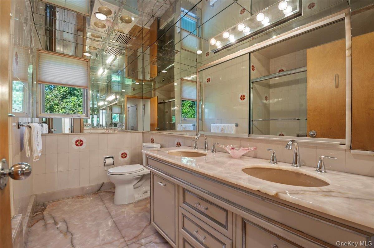 292 Breezyway, Lawrence, NY 11559