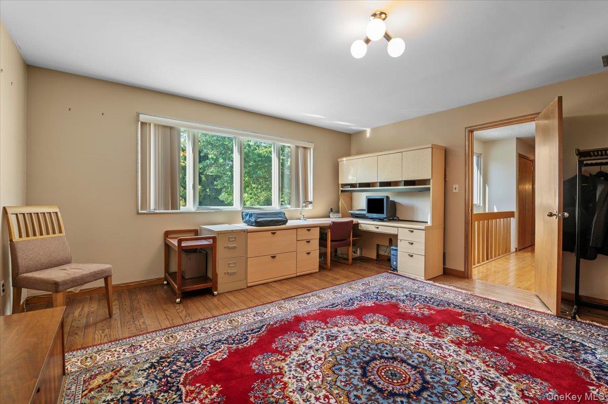 292 Breezyway, Lawrence, NY 11559