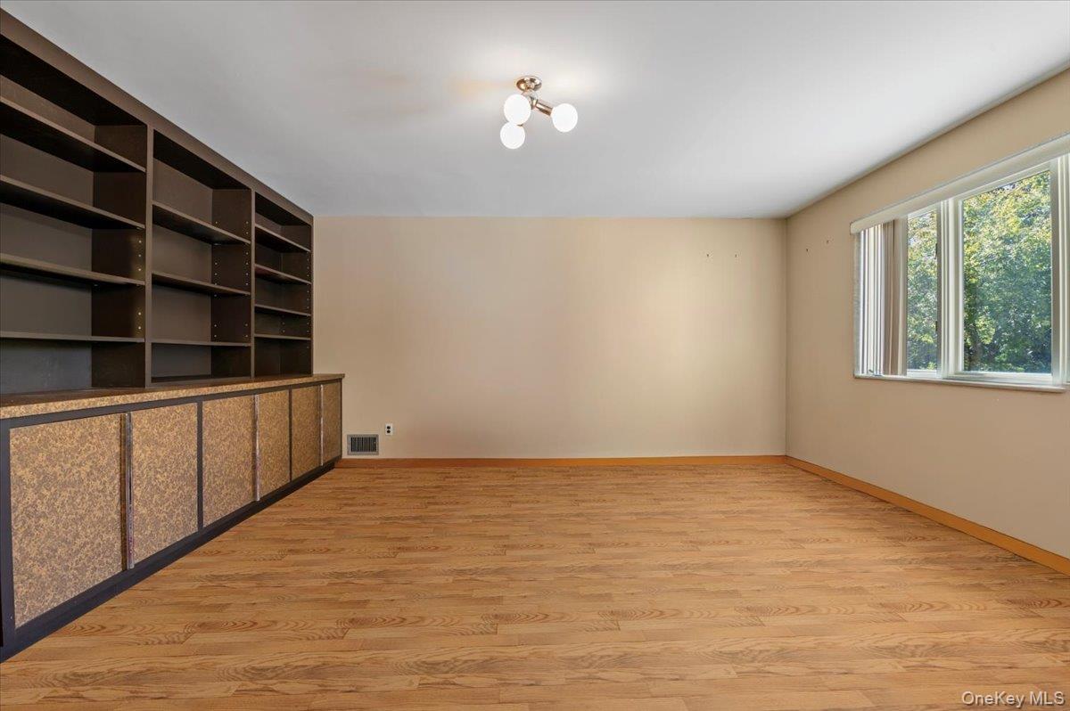 292 Breezyway, Lawrence, NY 11559