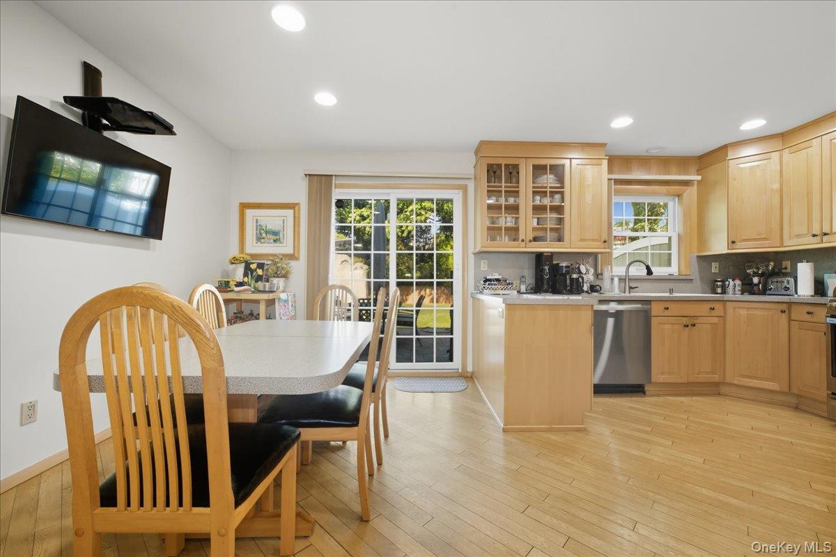 6227 Douglaston Parkway # 13, Douglaston, NY 11362