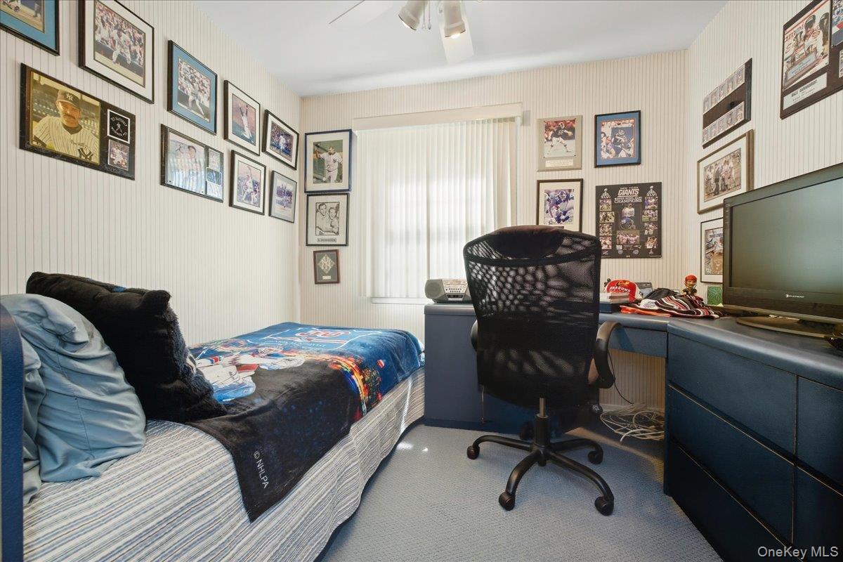 6227 Douglaston Parkway # 13, Douglaston, NY 11362