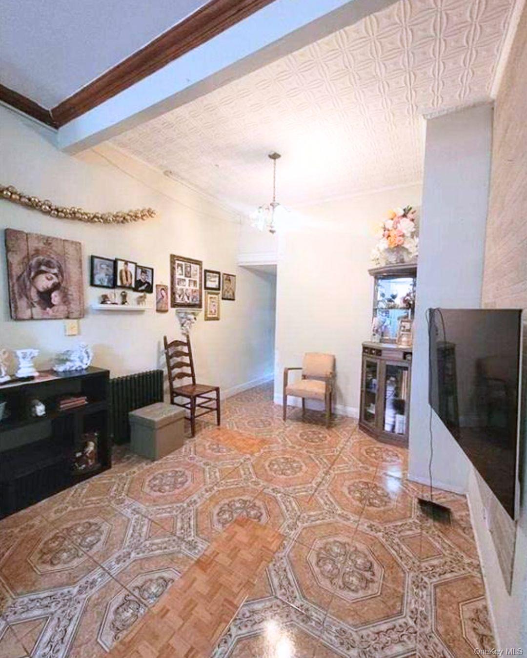 283 Wyckoff Avenue, Brooklyn, NY 11237