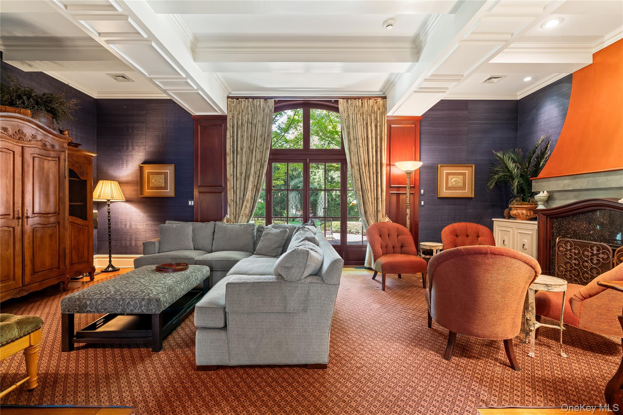 820 Bryant Avenue, Roslyn Harbor, NY 11576