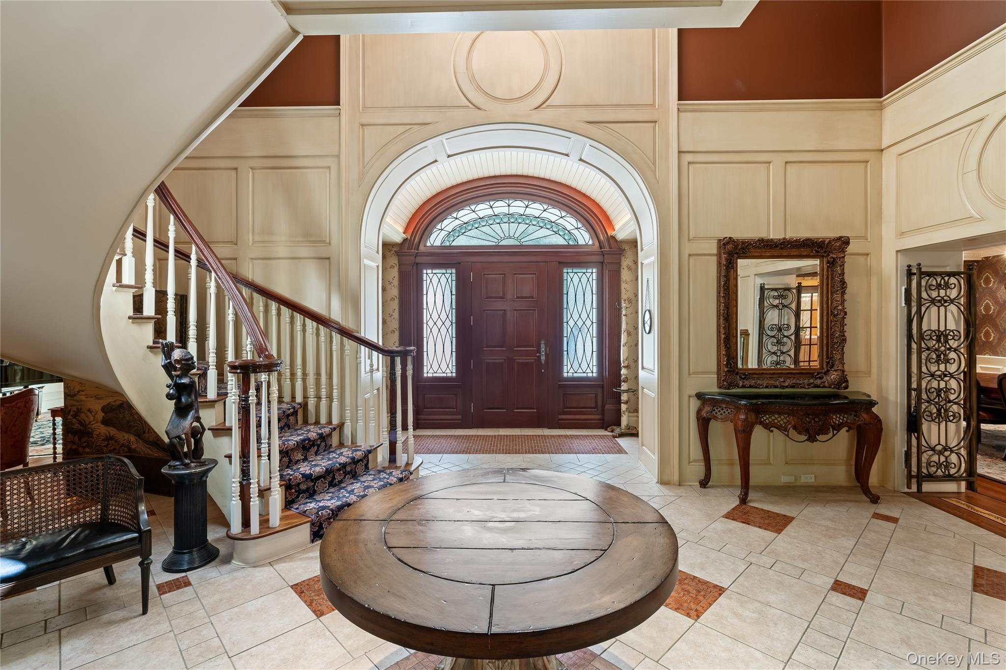 820 Bryant Avenue, Roslyn Harbor, NY 11576