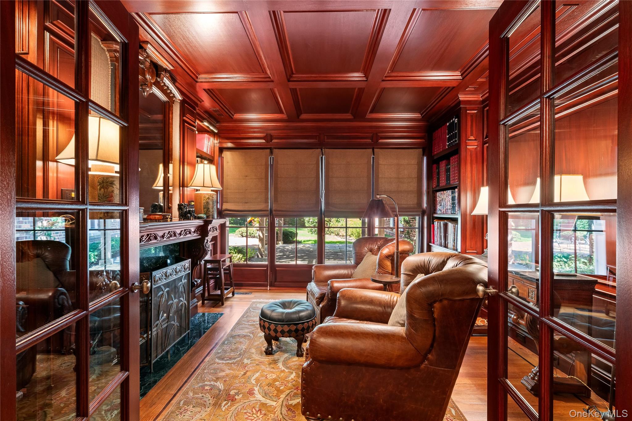 820 Bryant Avenue, Roslyn Harbor, NY 11576