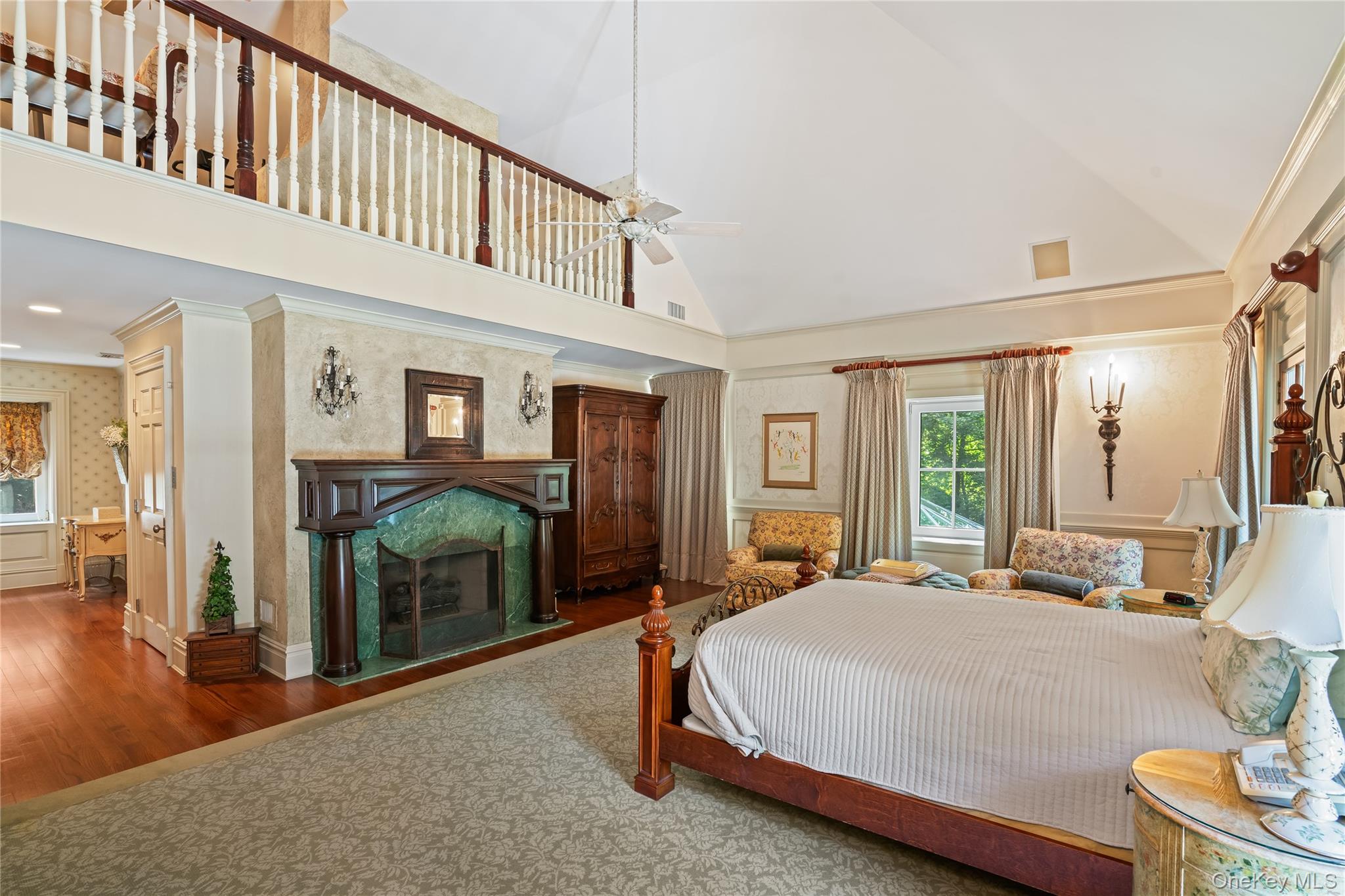 820 Bryant Avenue, Roslyn Harbor, NY 11576