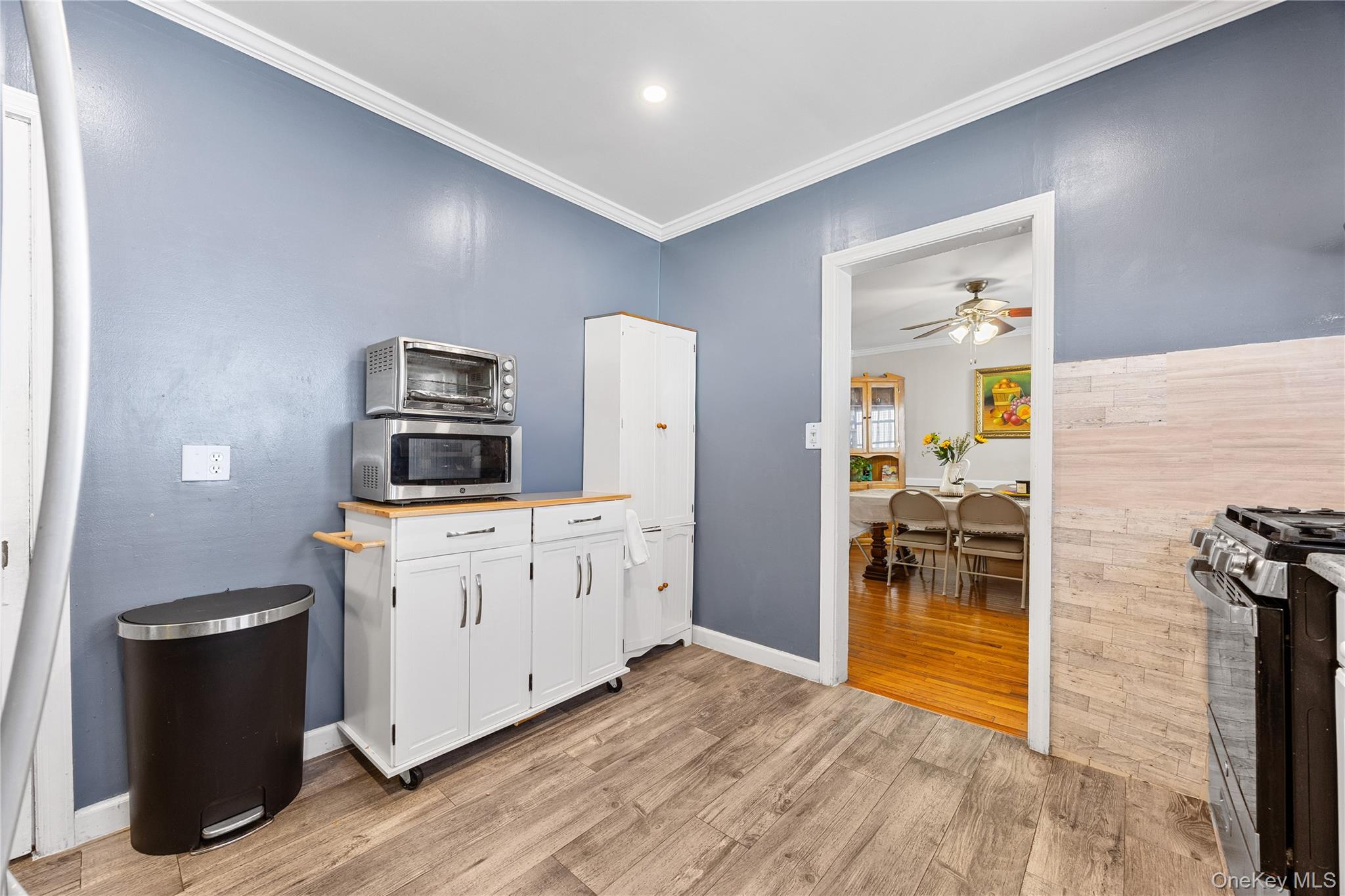 187 S Long Beach Avenue, Freeport, NY 11520