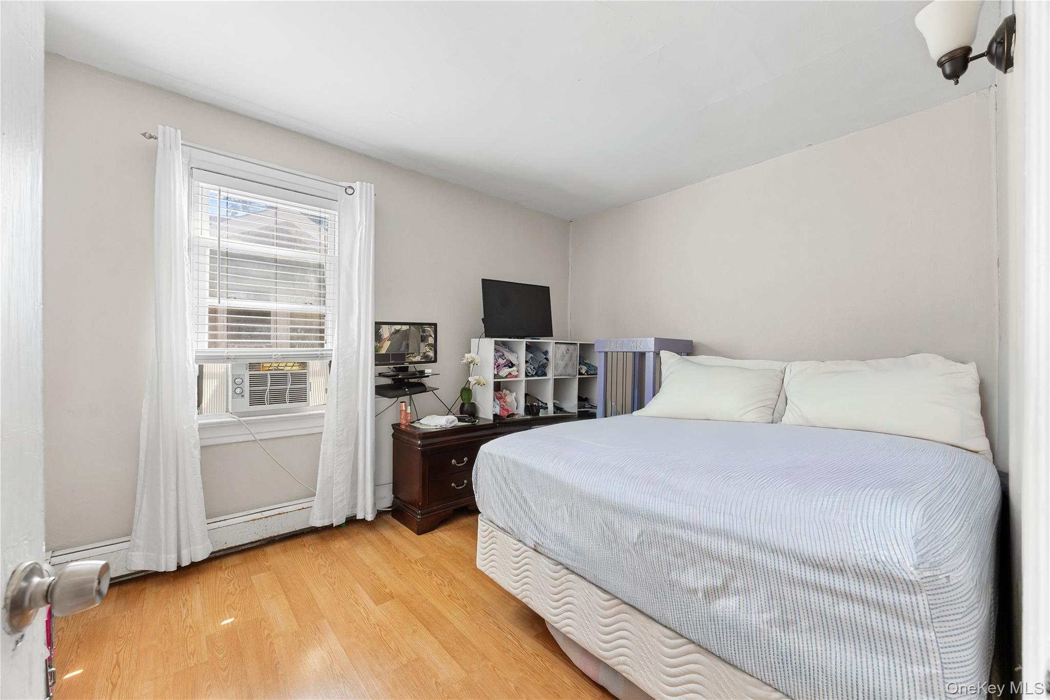 187 S Long Beach Avenue, Freeport, NY 11520