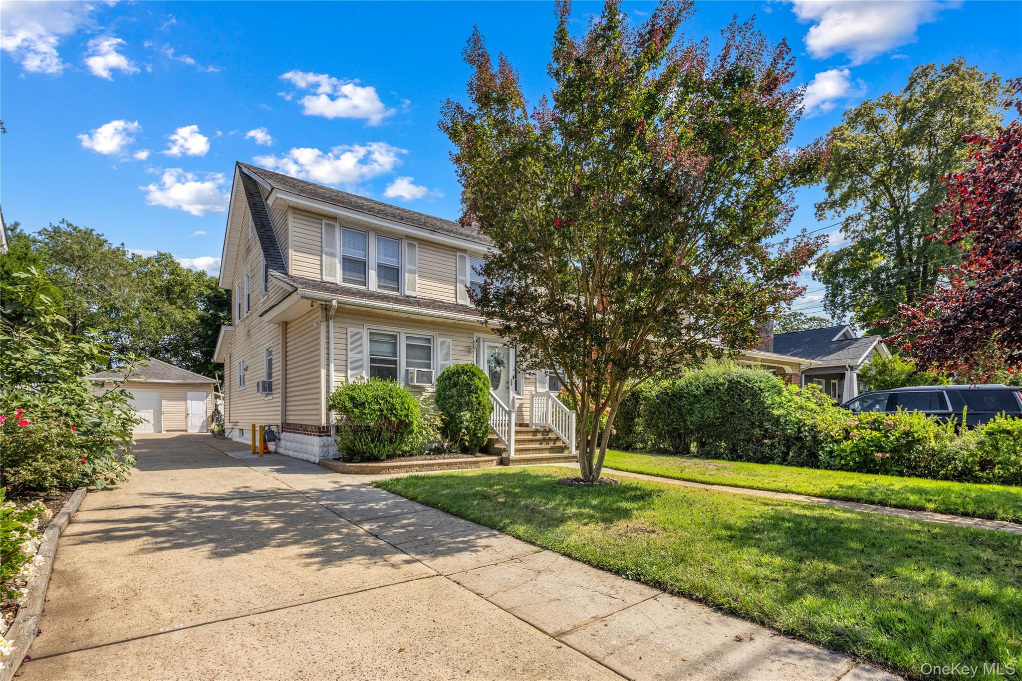 187 S Long Beach Avenue, Freeport, NY 11520