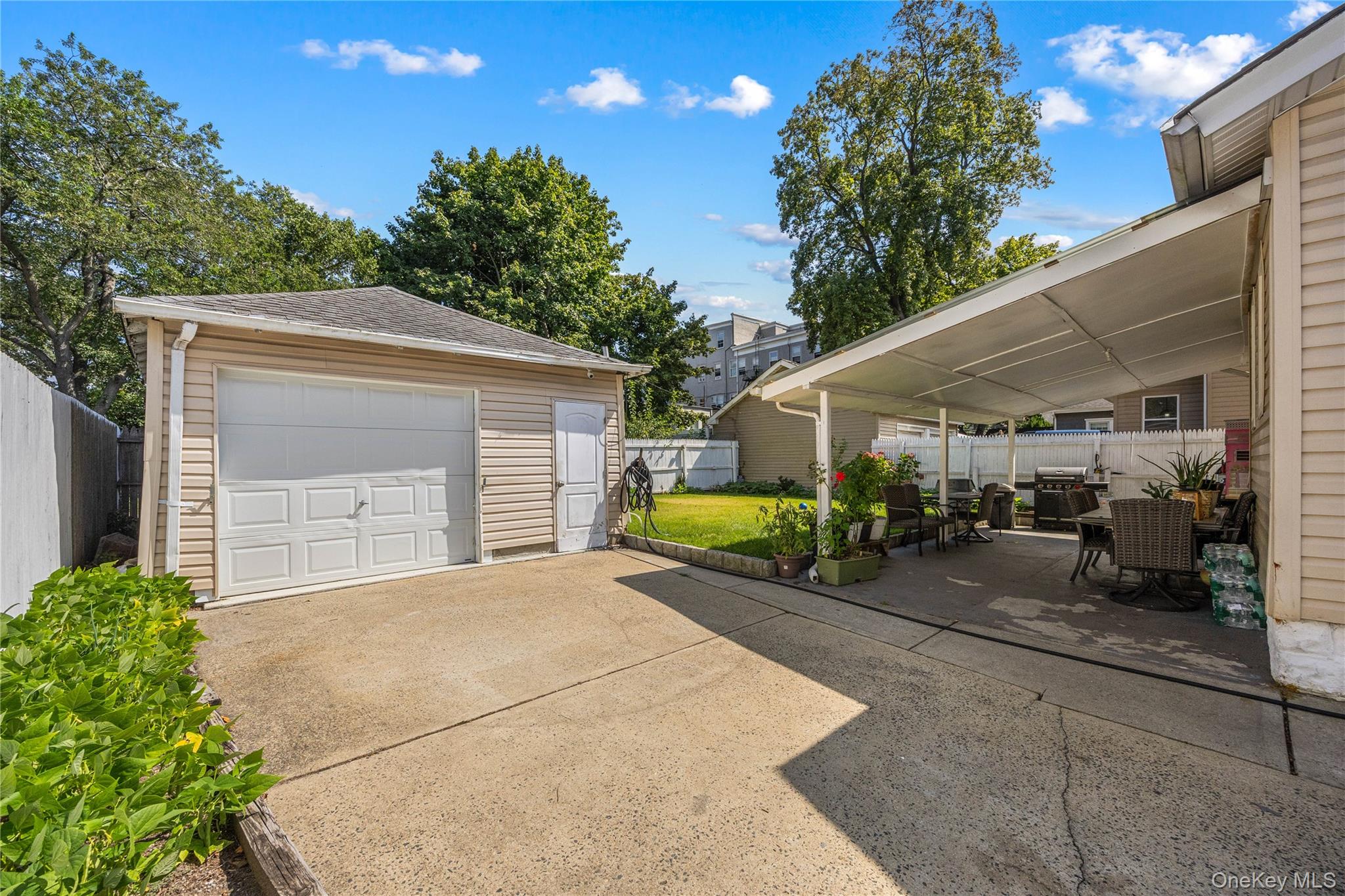 187 S Long Beach Avenue, Freeport, NY 11520