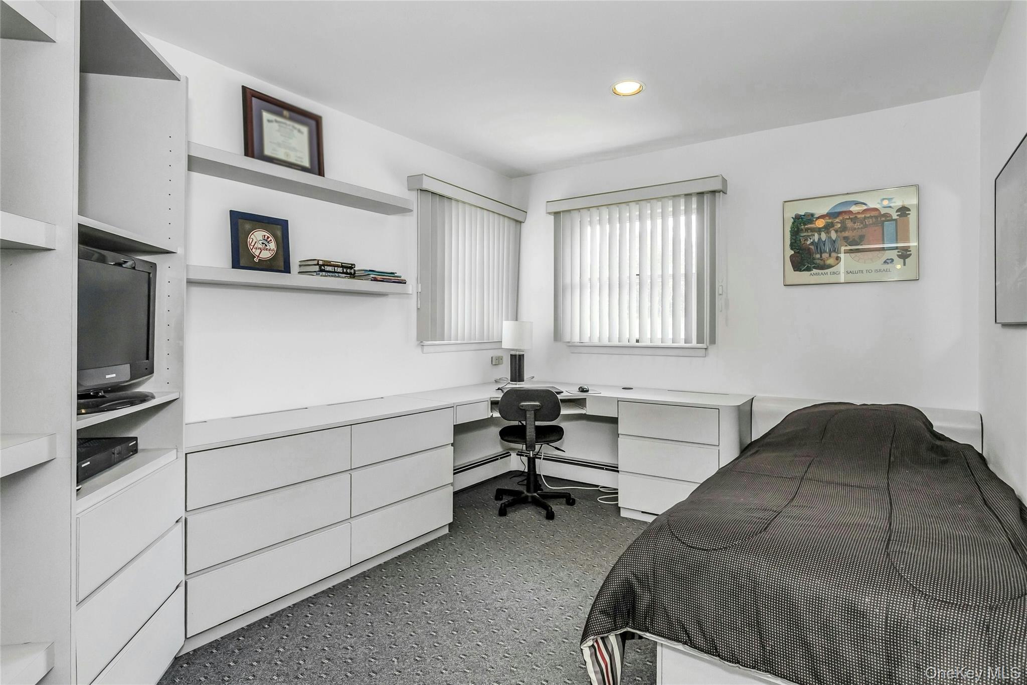 14 Judith Street, Plainview, NY 11803