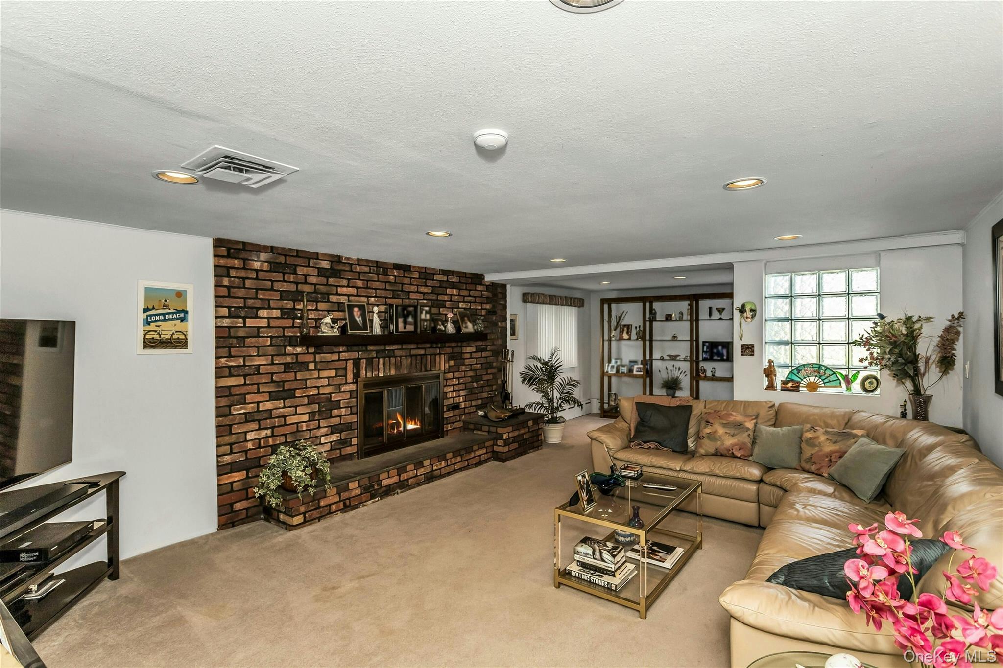 14 Judith Street, Plainview, NY 11803