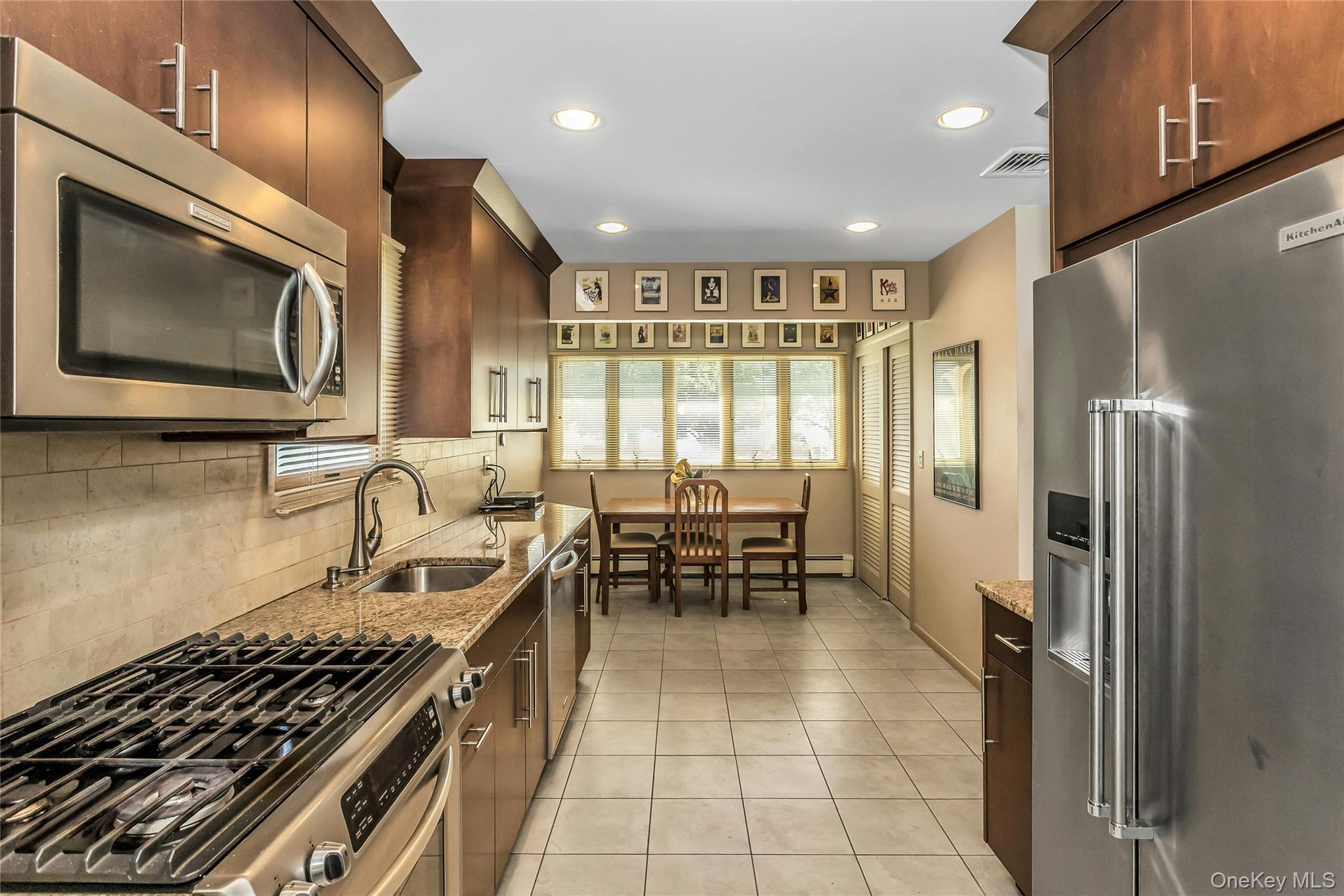 14 Judith Street, Plainview, NY 11803