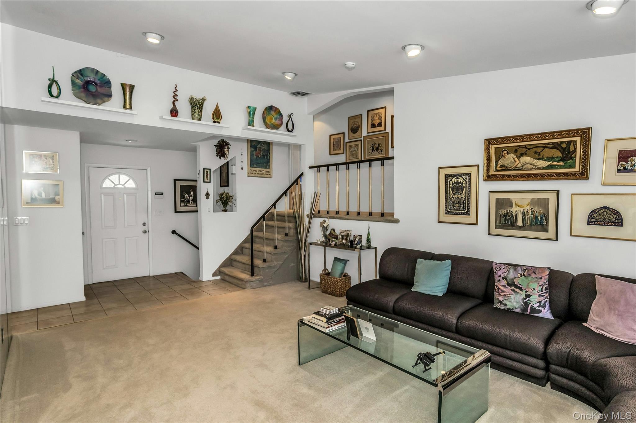 14 Judith Street, Plainview, NY 11803