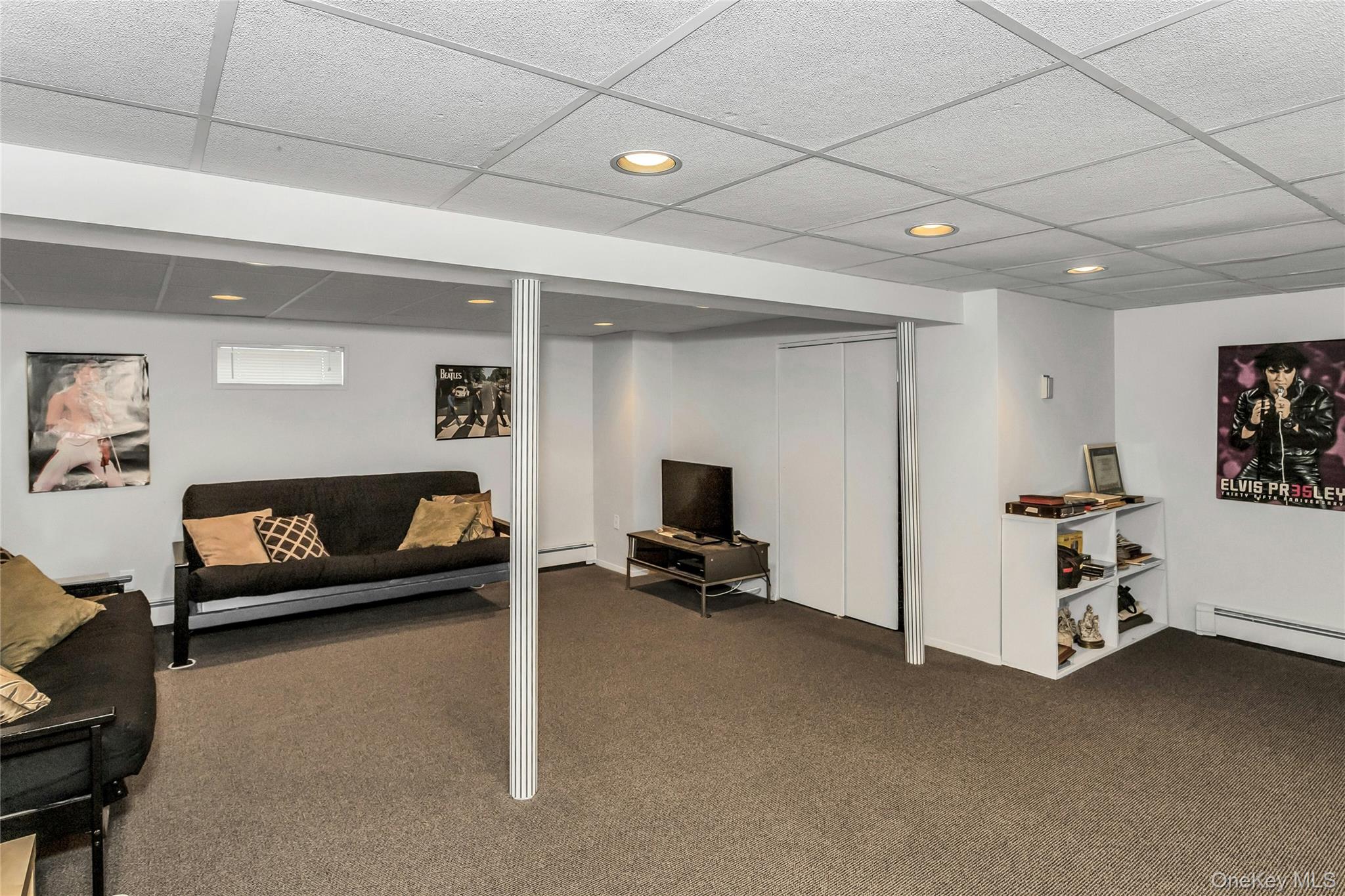 14 Judith Street, Plainview, NY 11803