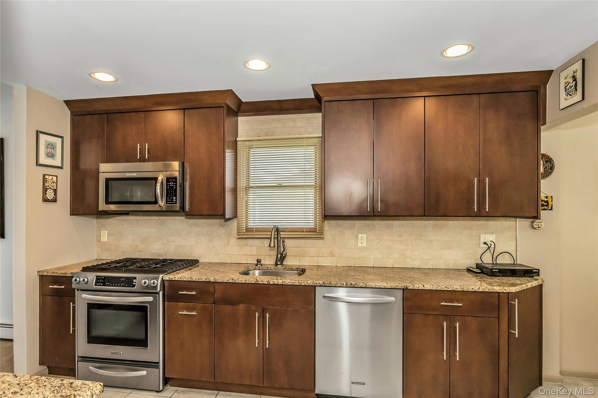 14 Judith Street, Plainview, NY 11803