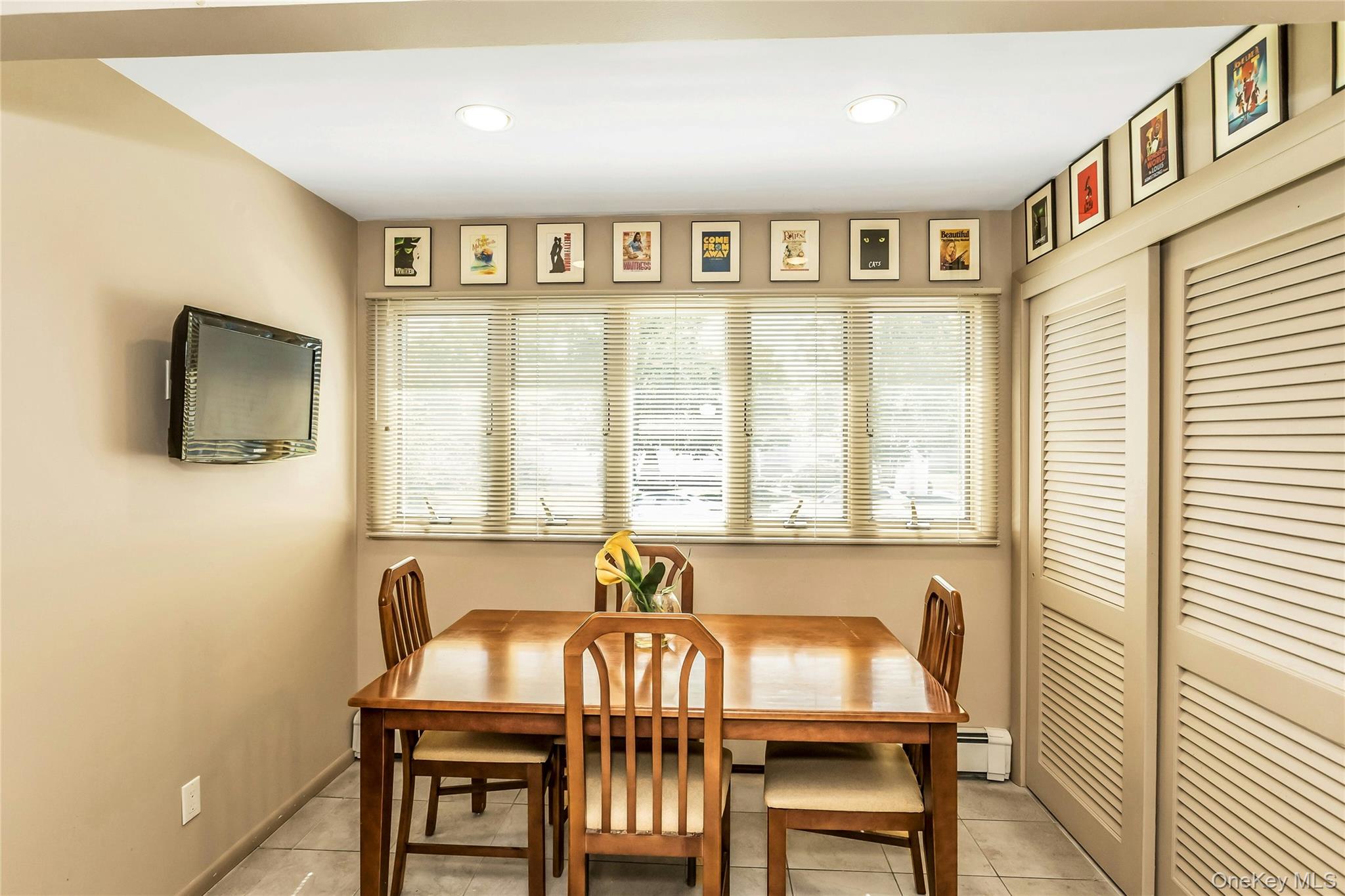 14 Judith Street, Plainview, NY 11803