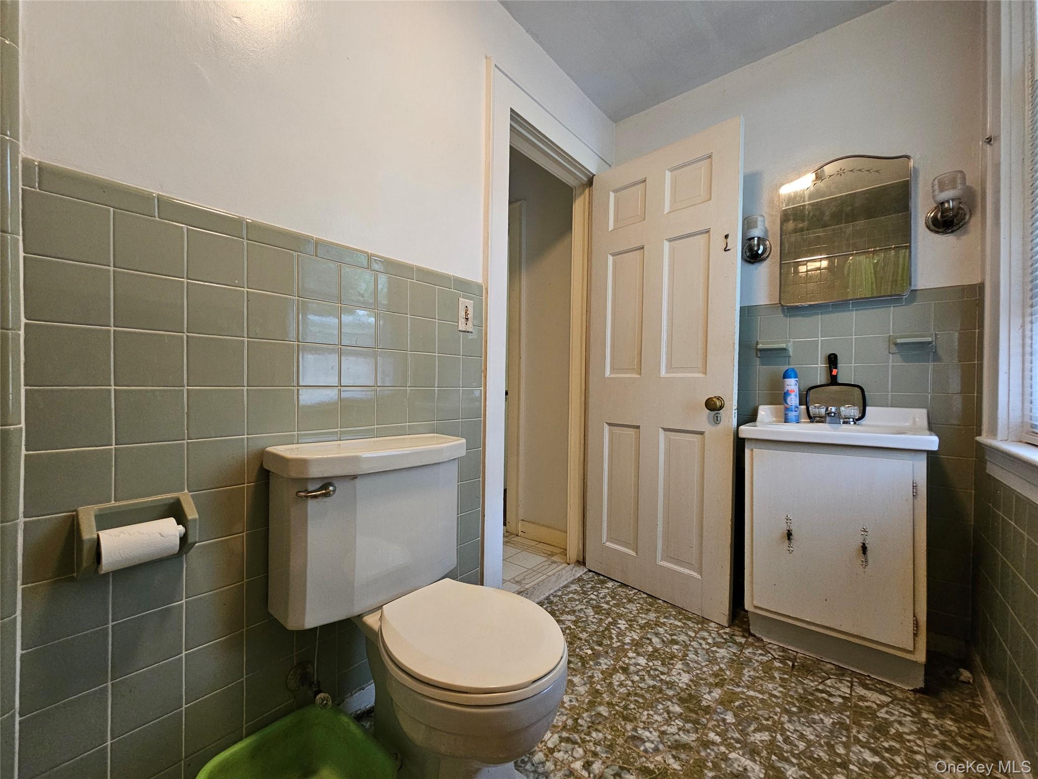 28 Cross Street, Locust Valley, NY 11560