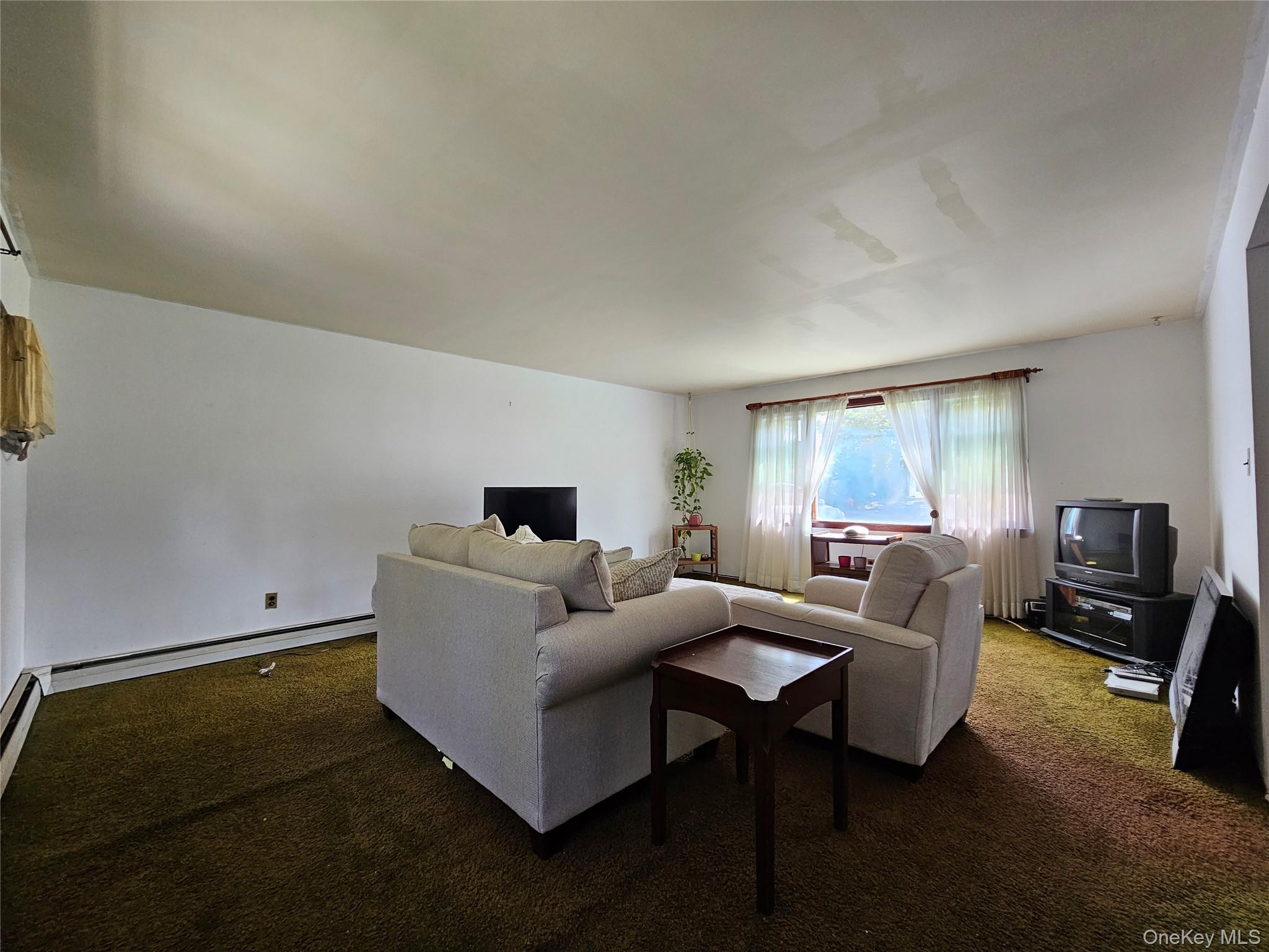 28 Cross Street, Locust Valley, NY 11560