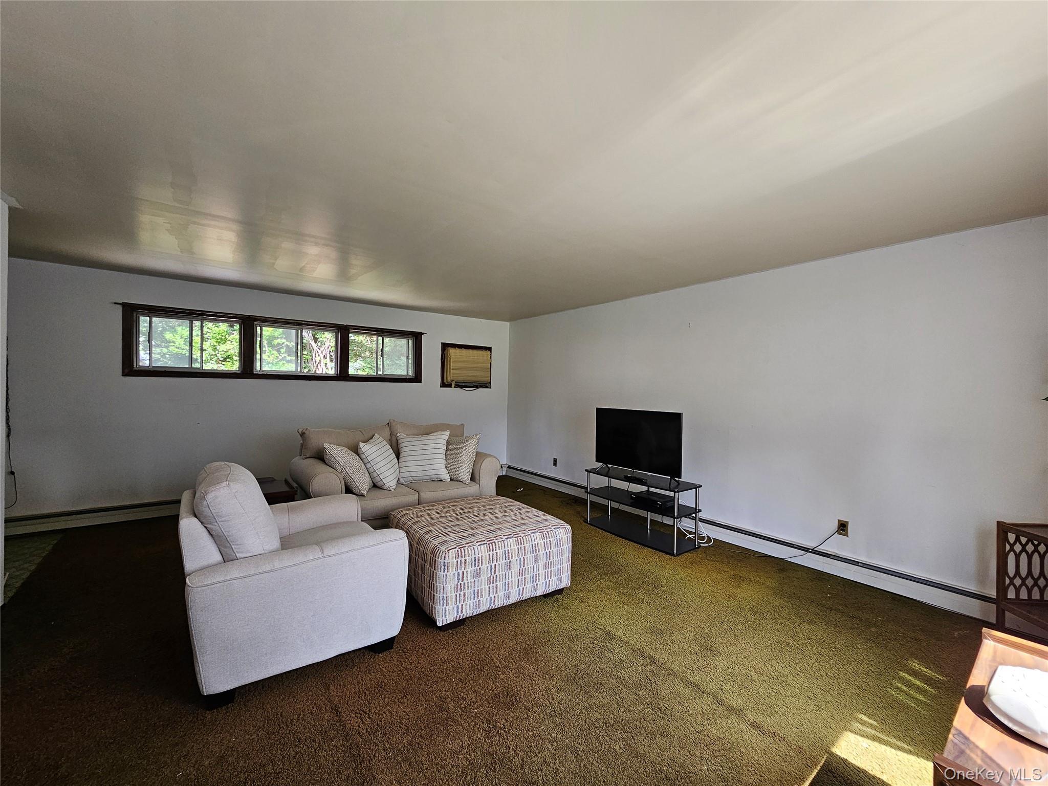 28 Cross Street, Locust Valley, NY 11560