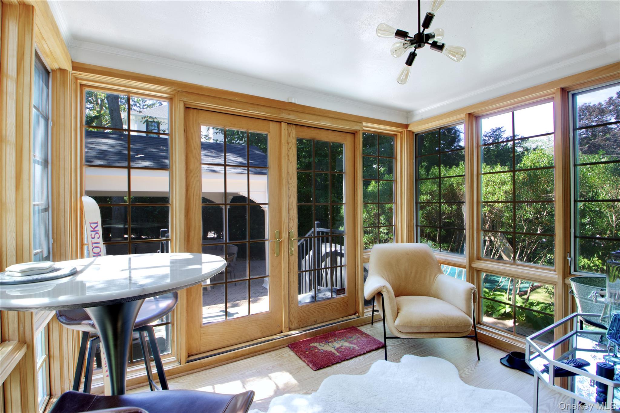 39 Squirrel Hill Road, East Hills, NY 11577