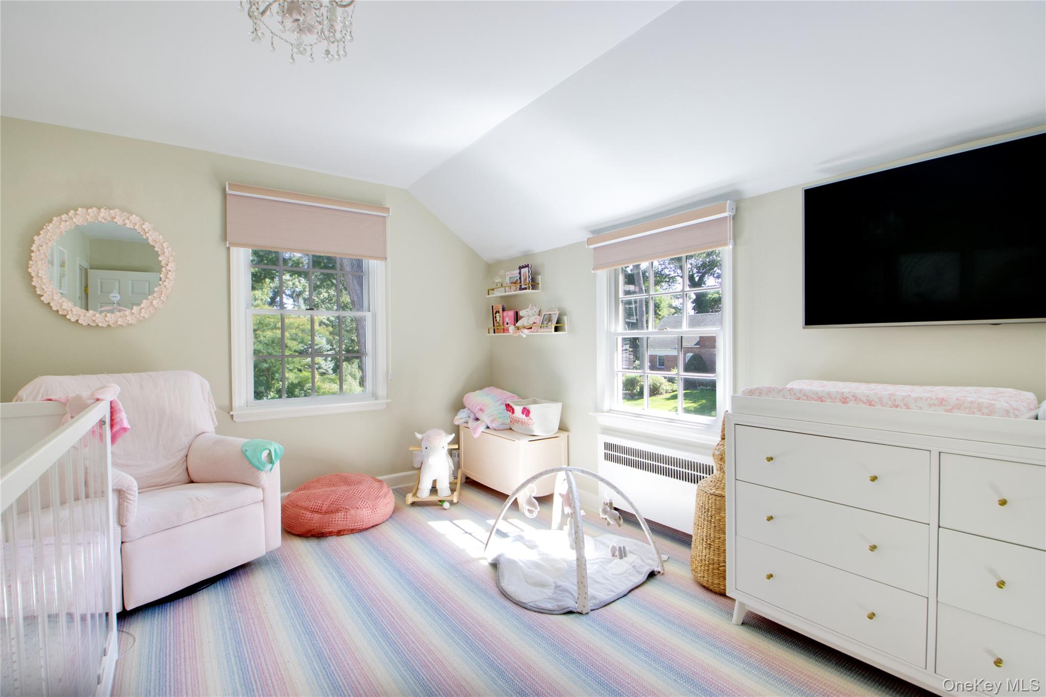 39 Squirrel Hill Road, East Hills, NY 11577