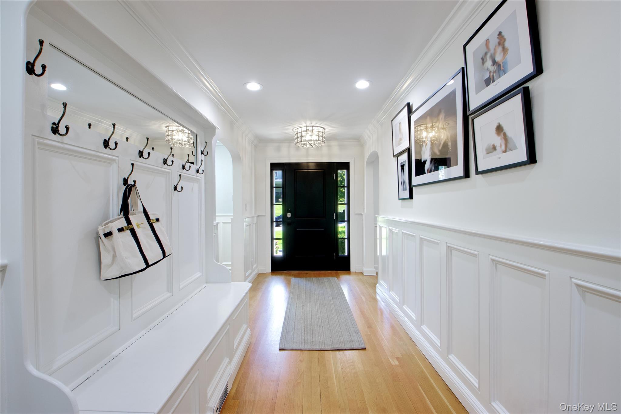 39 Squirrel Hill Road, East Hills, NY 11577