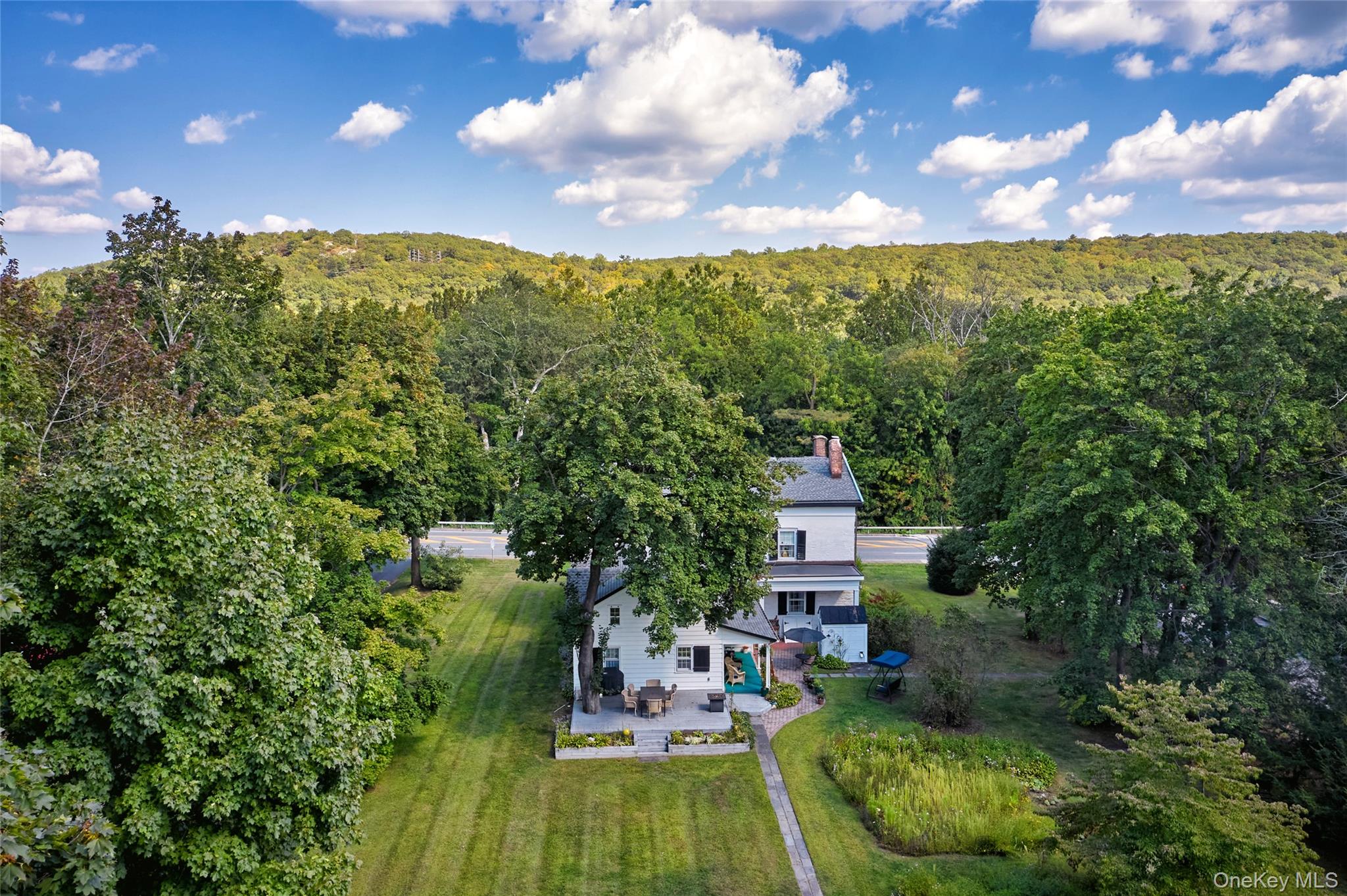 19 Orange Turnpike, Sloatsburg, NY 10974