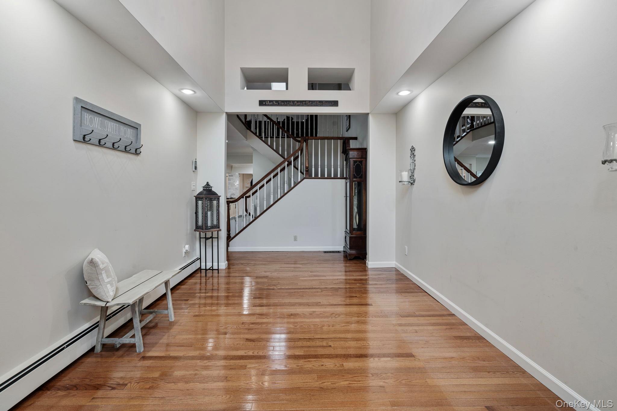 6 Daniel Way, Setauket, NY 11733