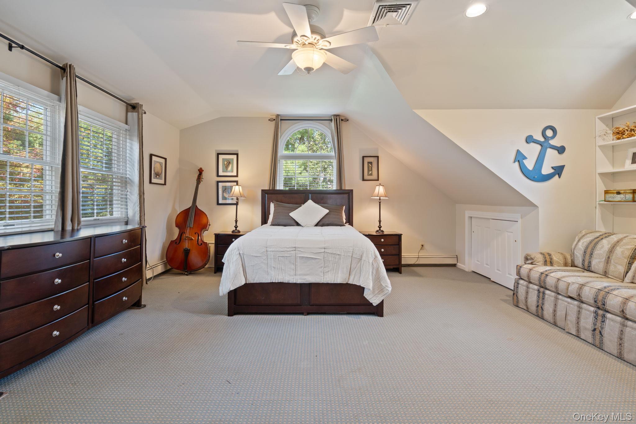 6 Daniel Way, Setauket, NY 11733