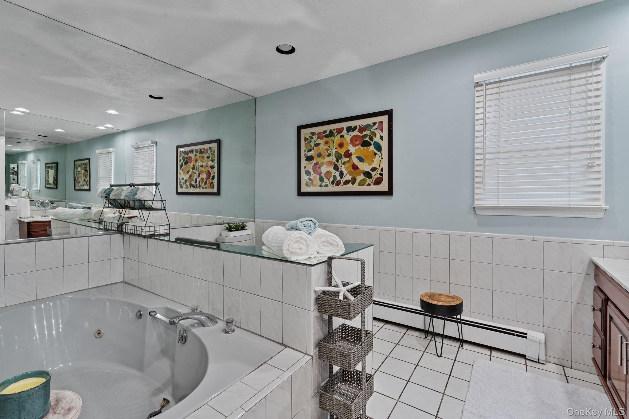 6 Daniel Way, Setauket, NY 11733