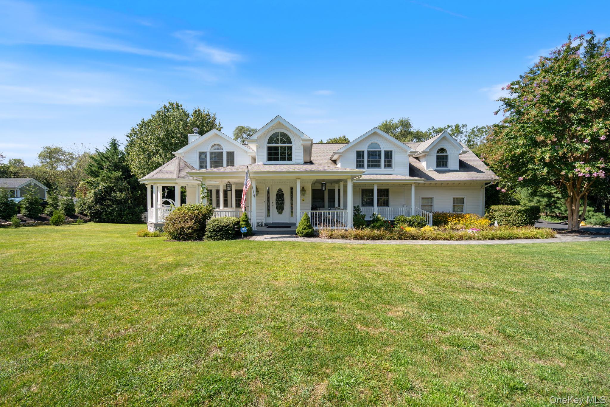6 Daniel Way, Setauket, NY 11733