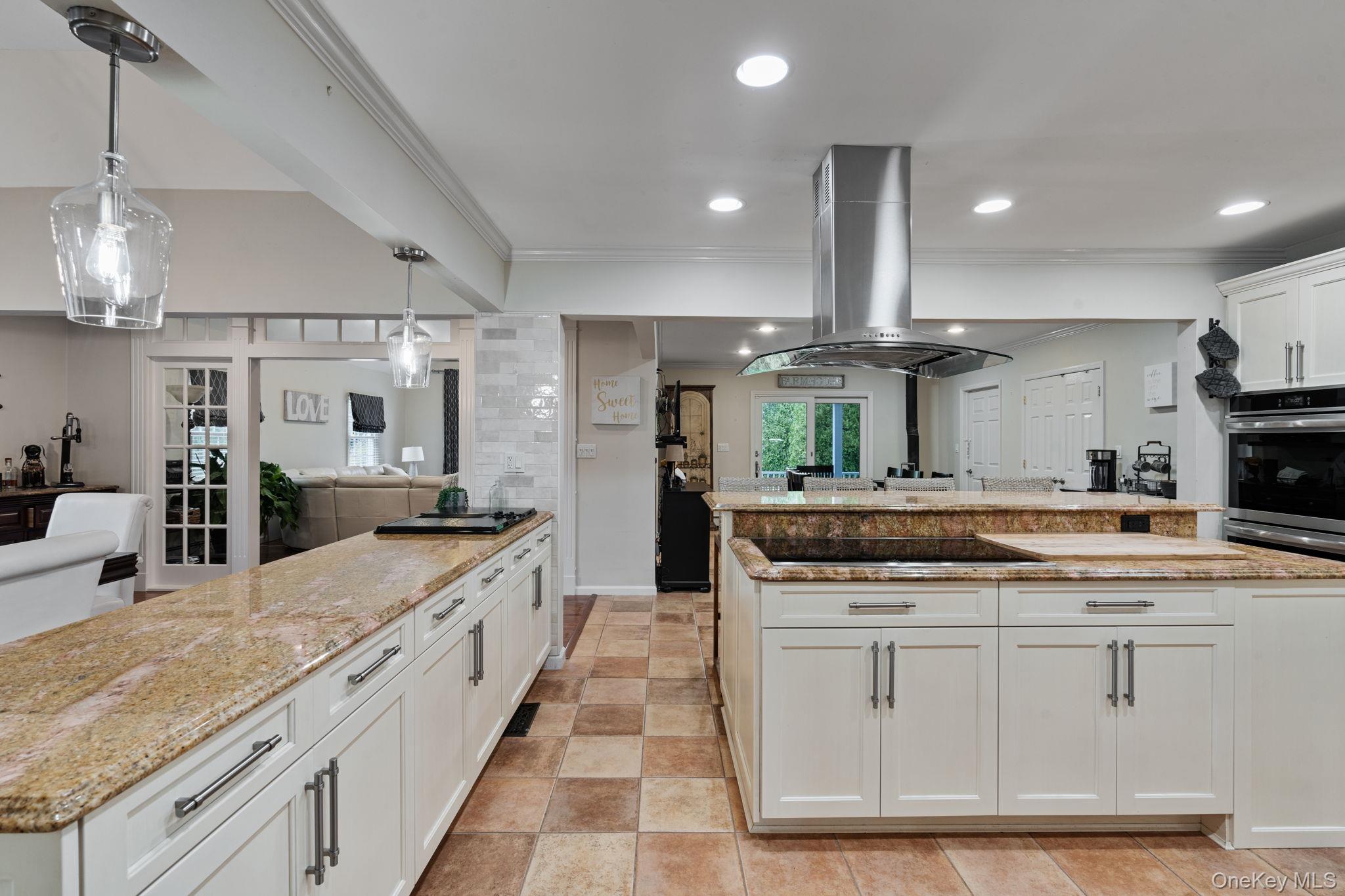 6 Daniel Way, Setauket, NY 11733