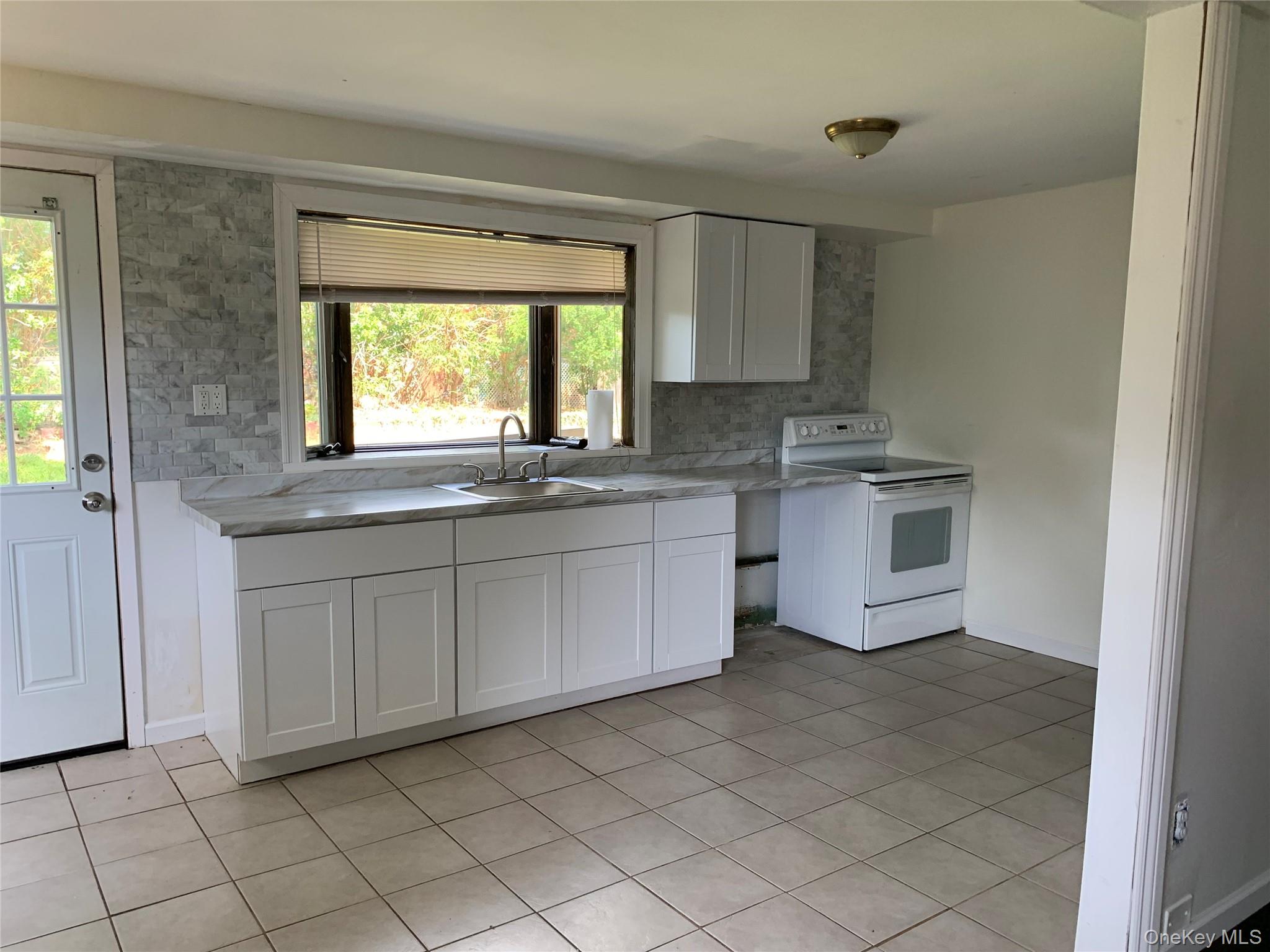 27 Monterey Lane, Centereach, NY 11720