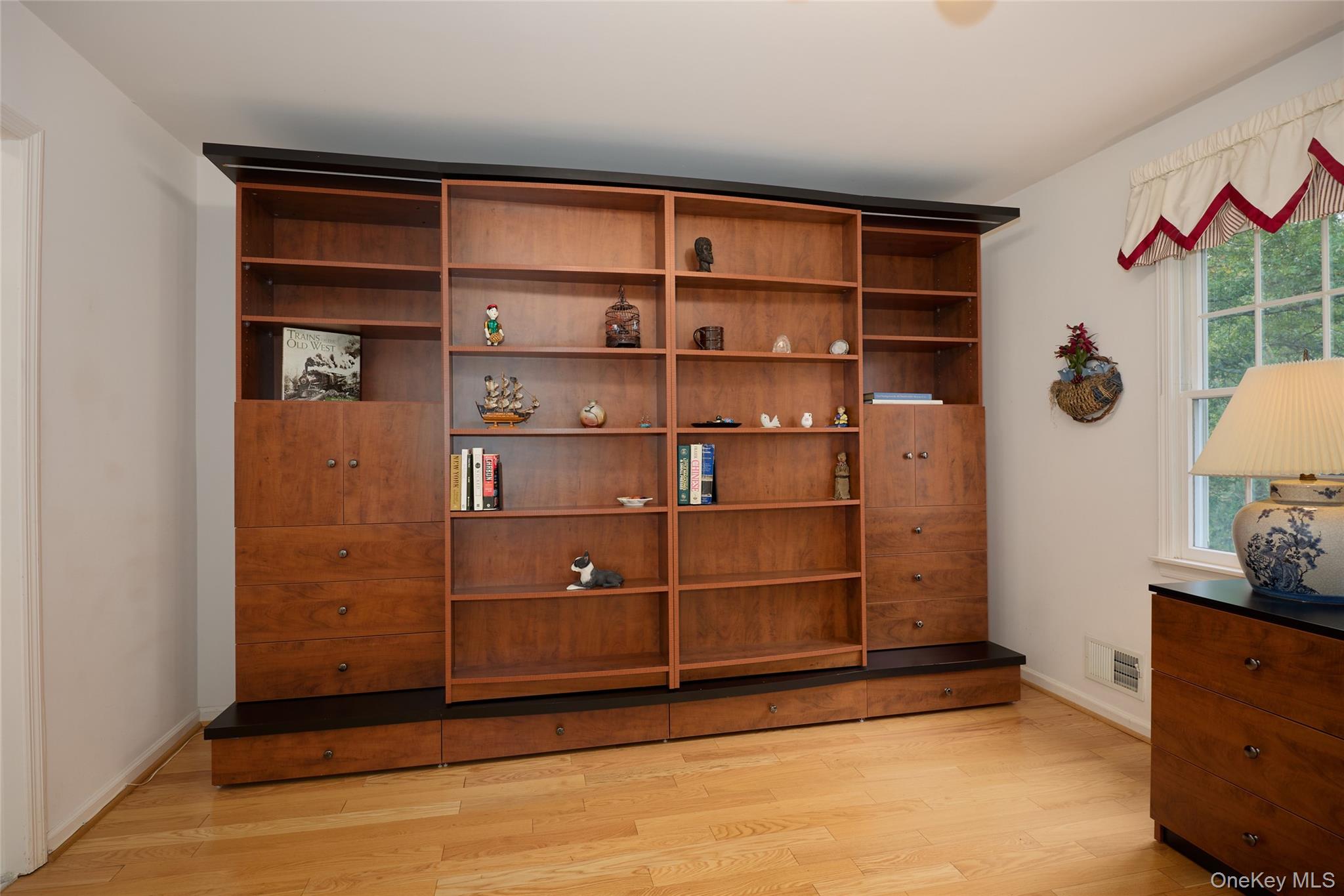 17 Woodlands Drive, Tuxedo Park, NY 10987