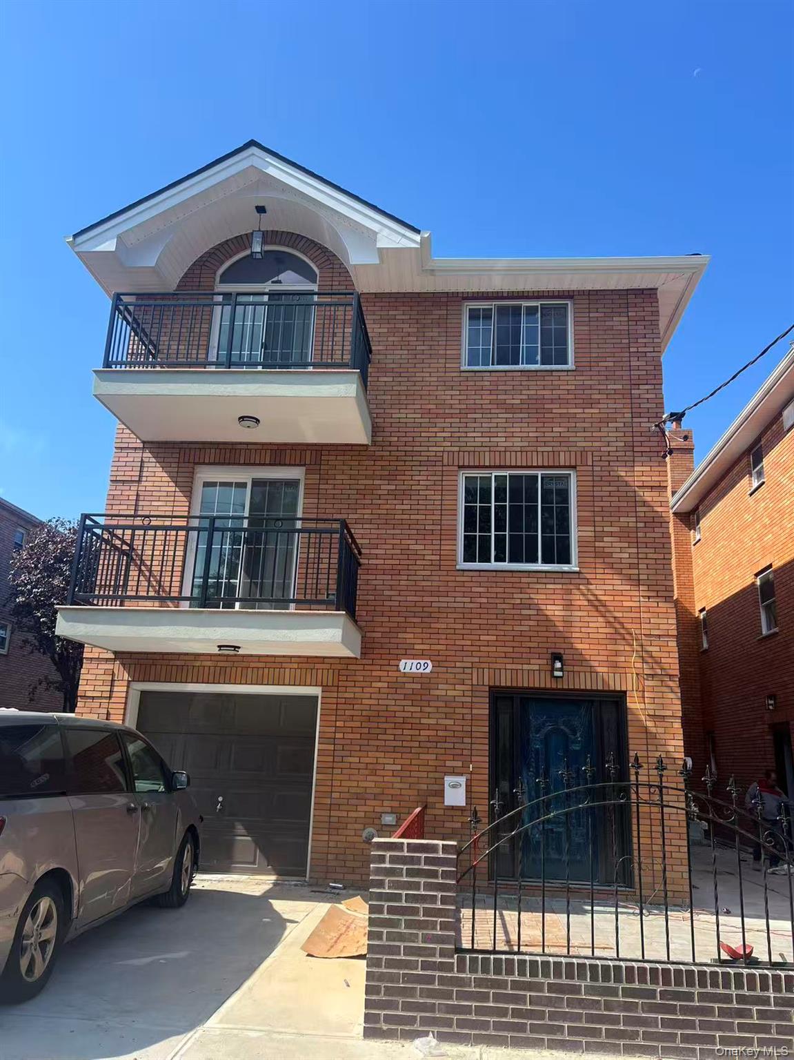 1109 Clarence Avenue, Bronx, NY 10465
