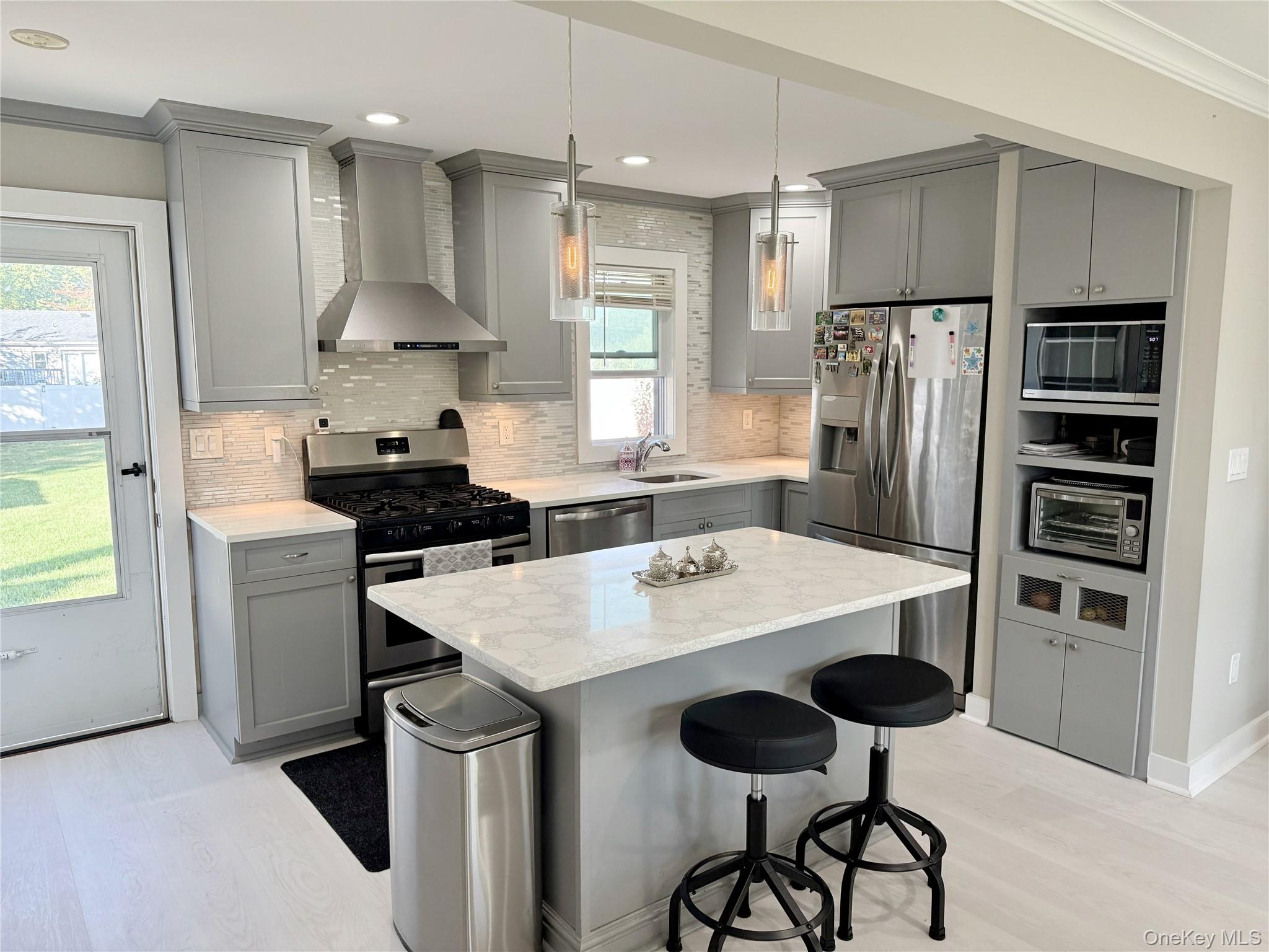 27 Central Avenue, North Babylon, NY 11703