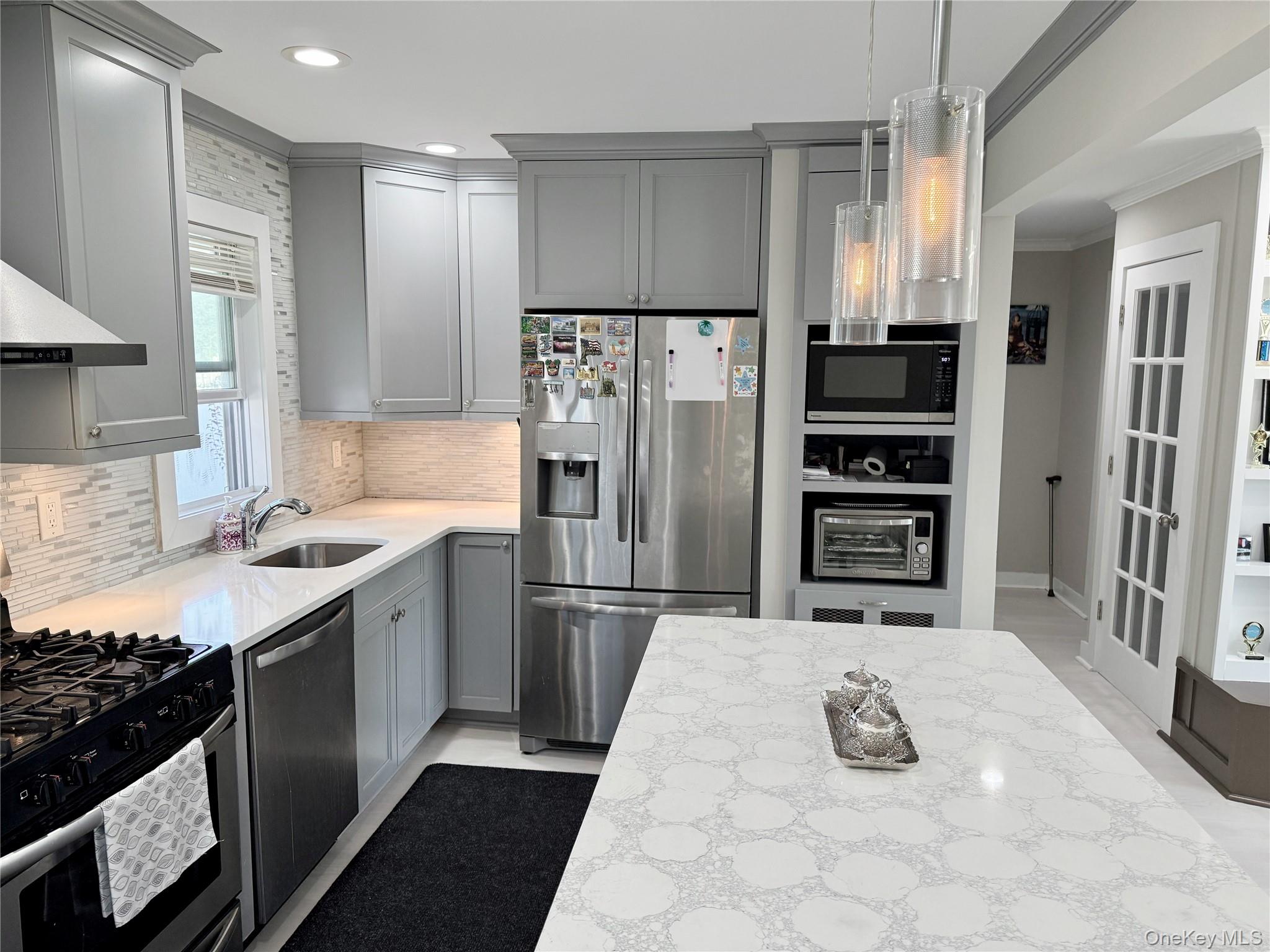 27 Central Avenue, North Babylon, NY 11703