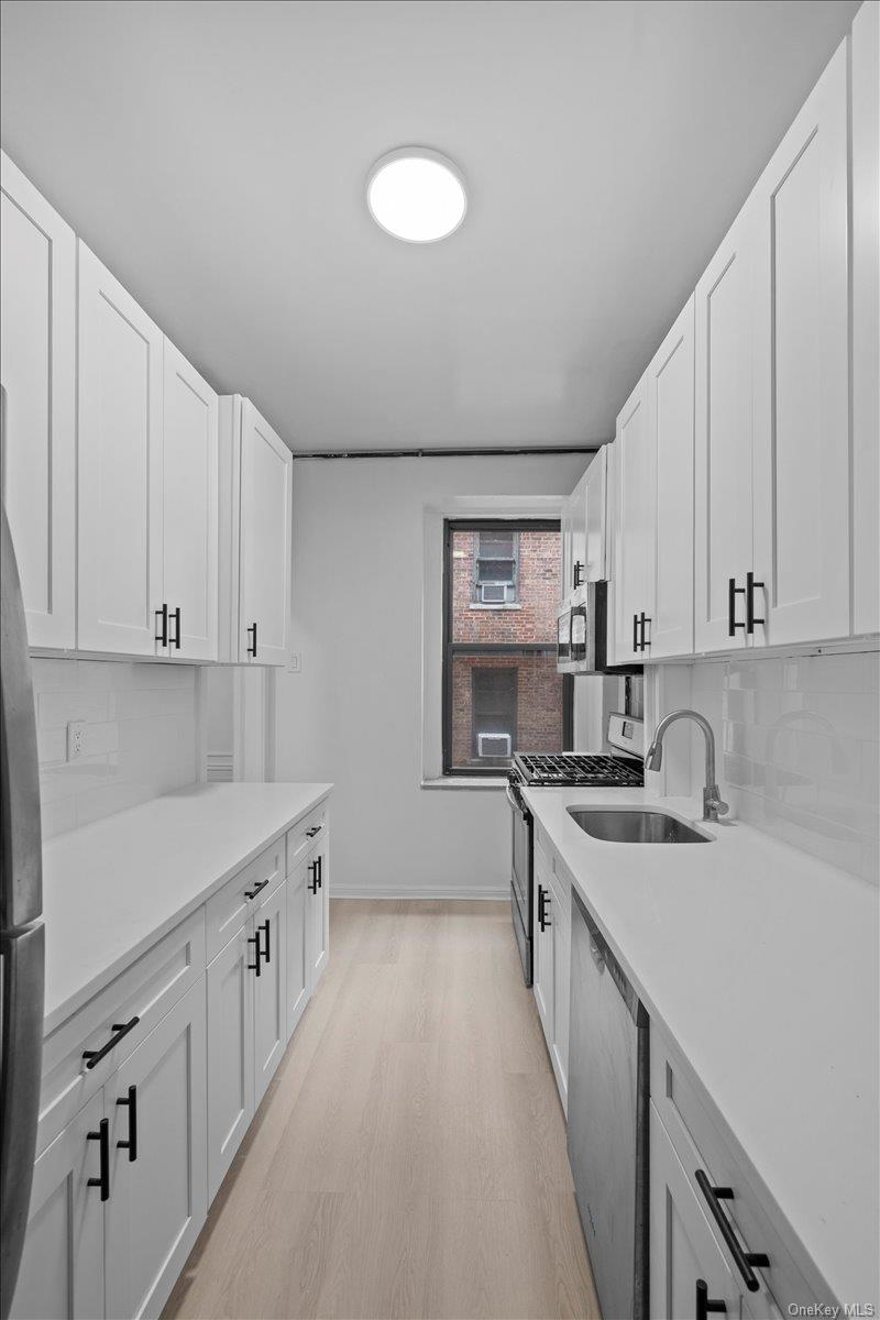 109 Seaman Avenue # 4C, New York (Manhattan), NY 10034