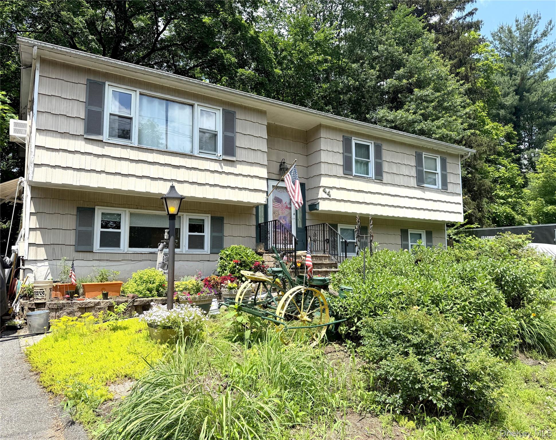 44 S Rockland Avenue, Congers, NY 10920